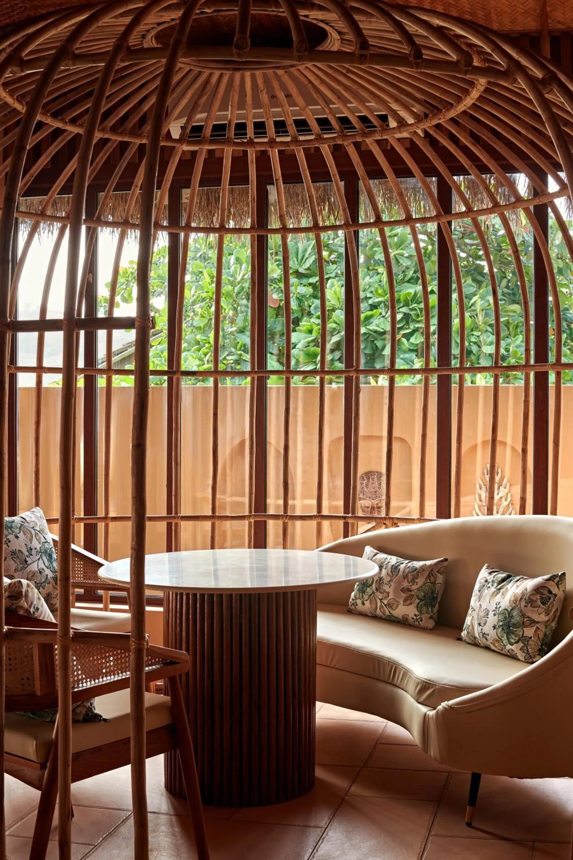 Restaurant/places to eat in Larios Beach Holidays