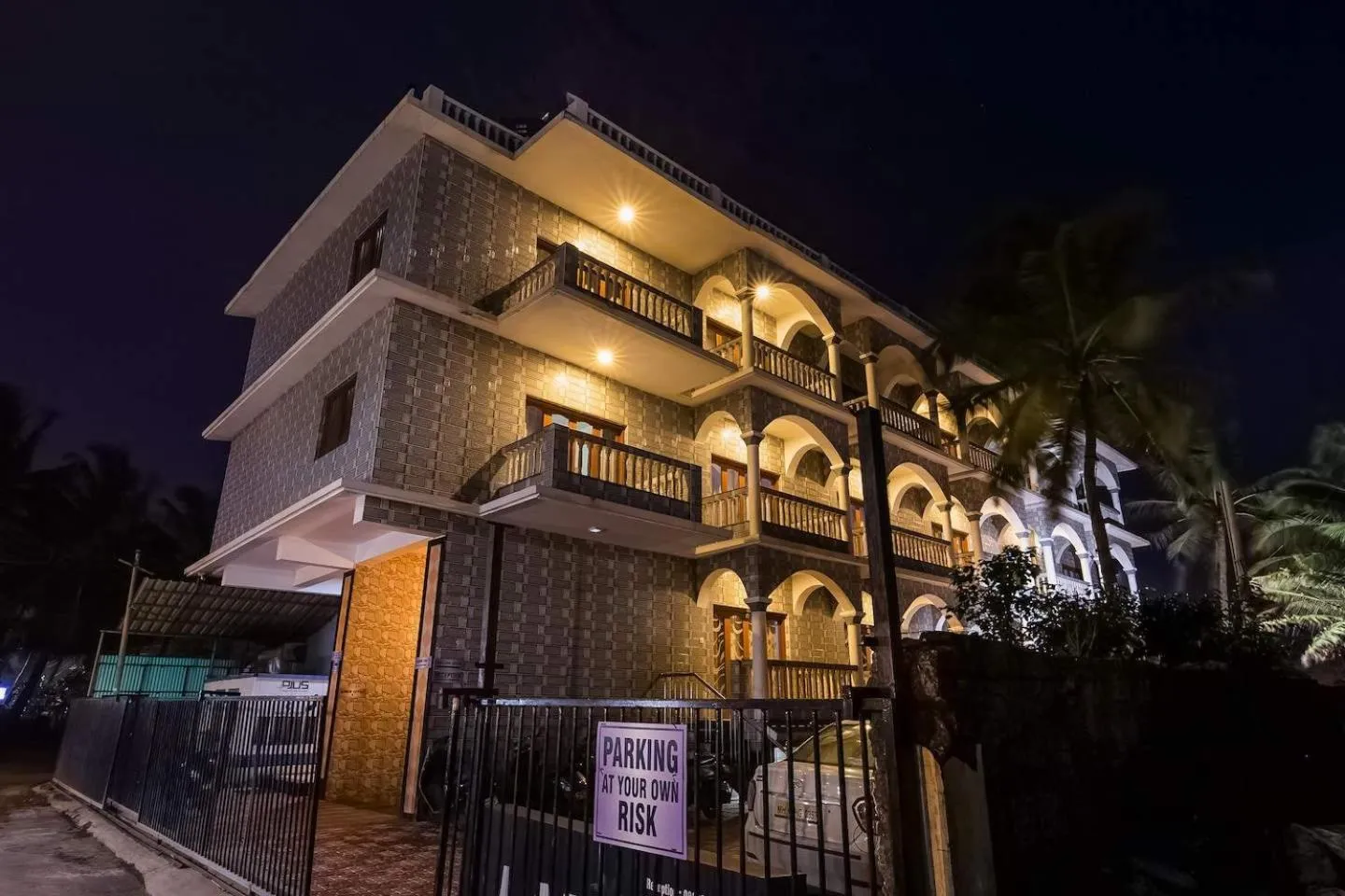 Property building in Larios Beach Holidays