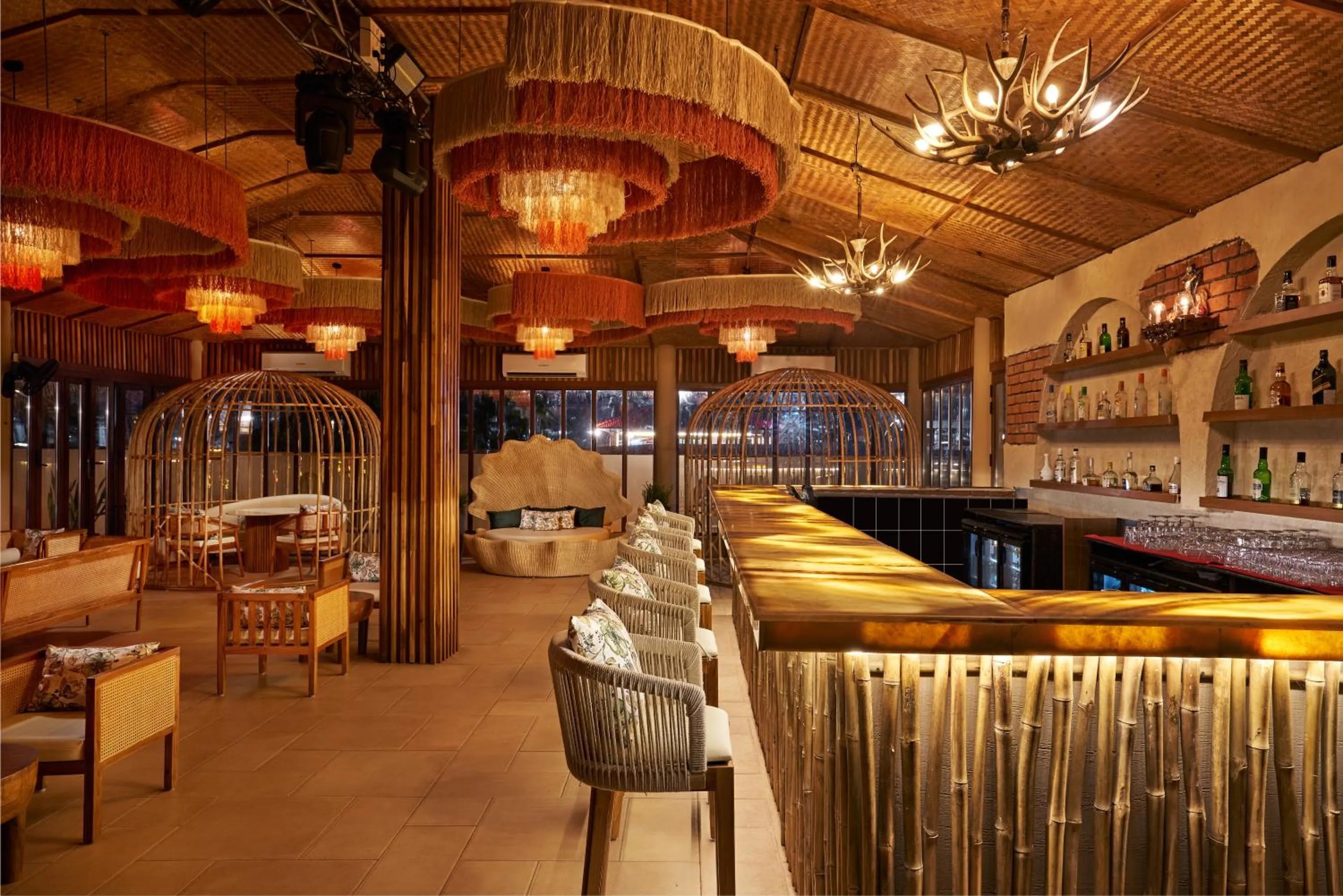 Nightclub / DJ in Larios Beach Holidays