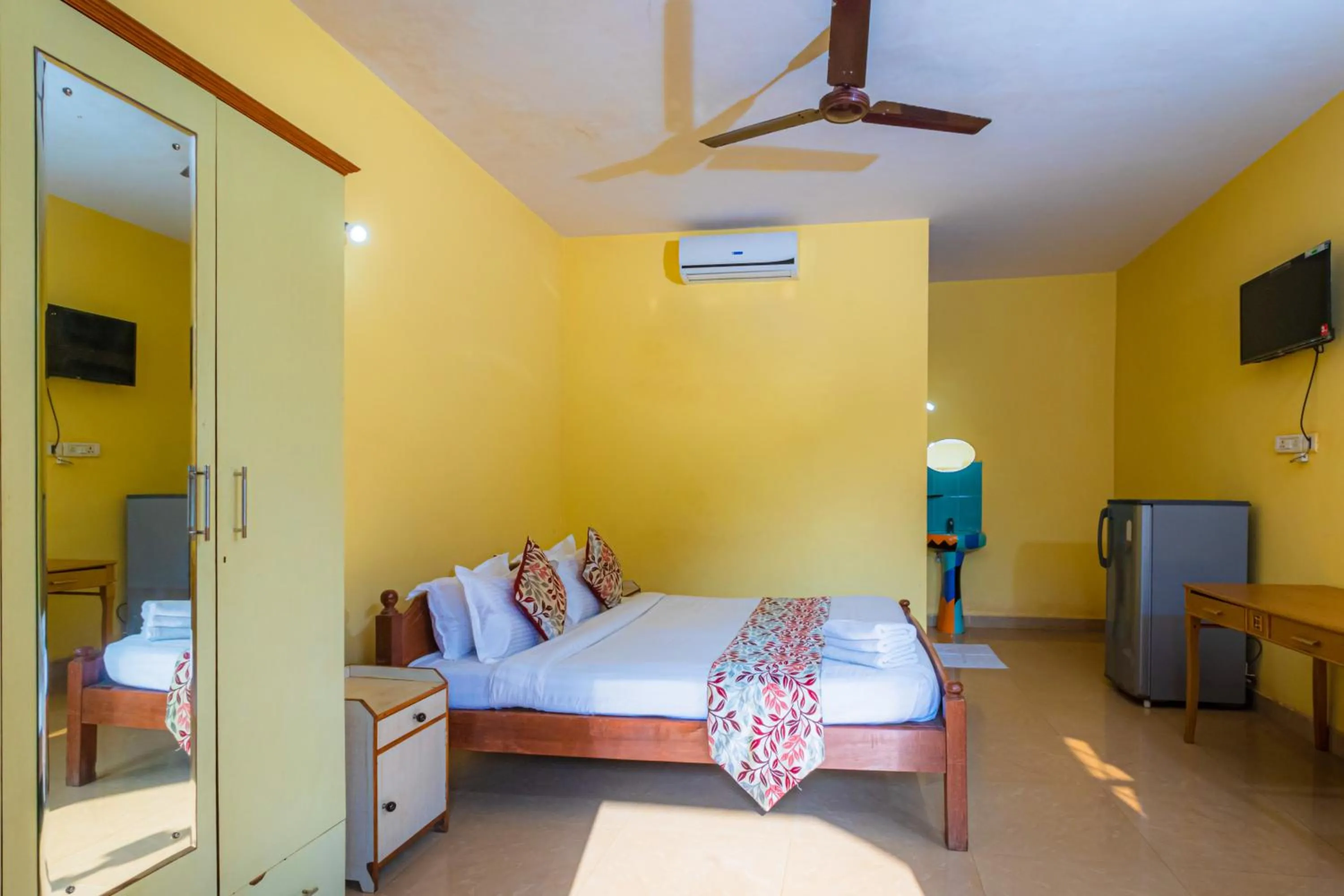 Bedroom in Larios Beach Holidays