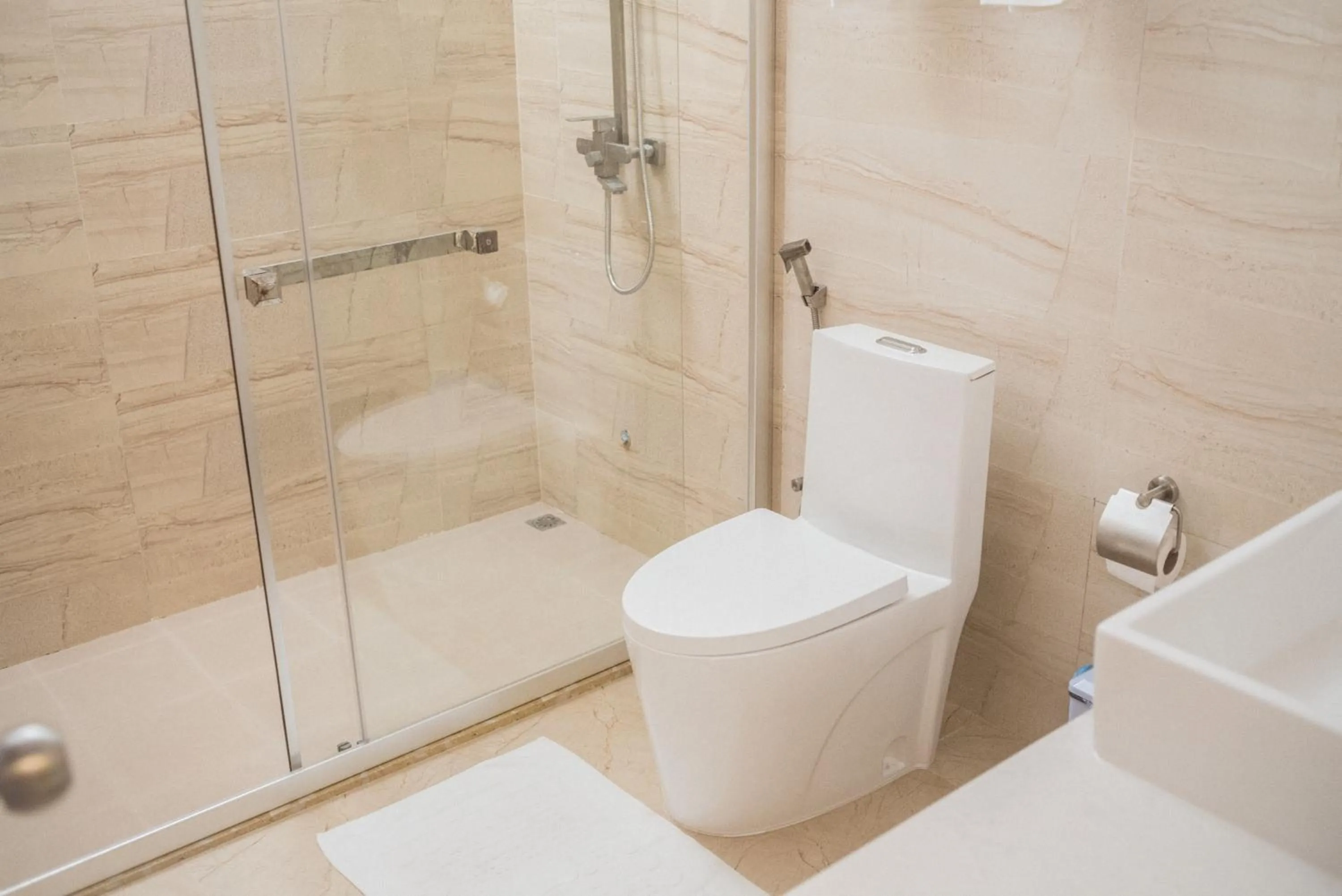 Shower in Thundi Village & Spa