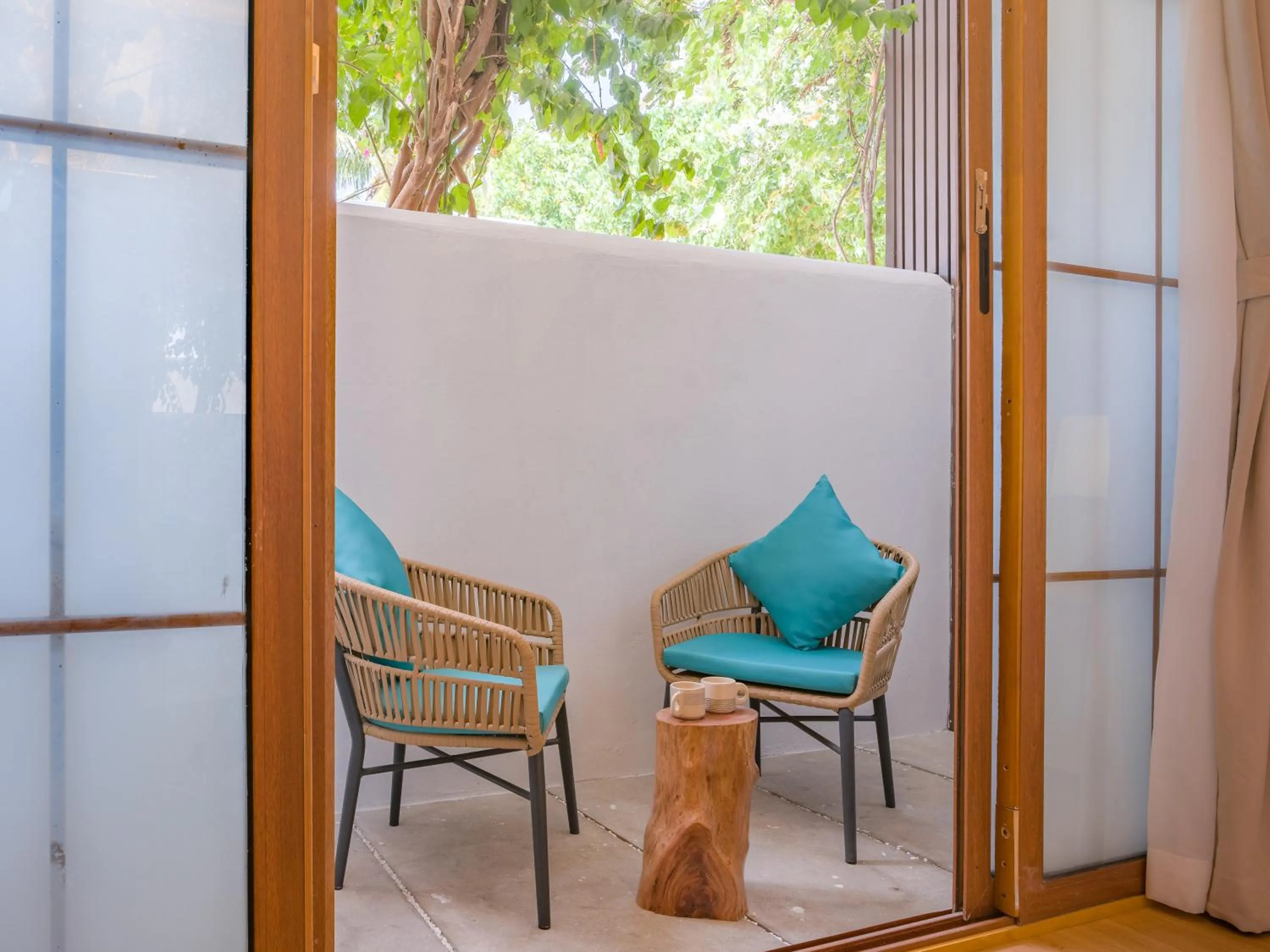 Day in Thundi by Biosphere