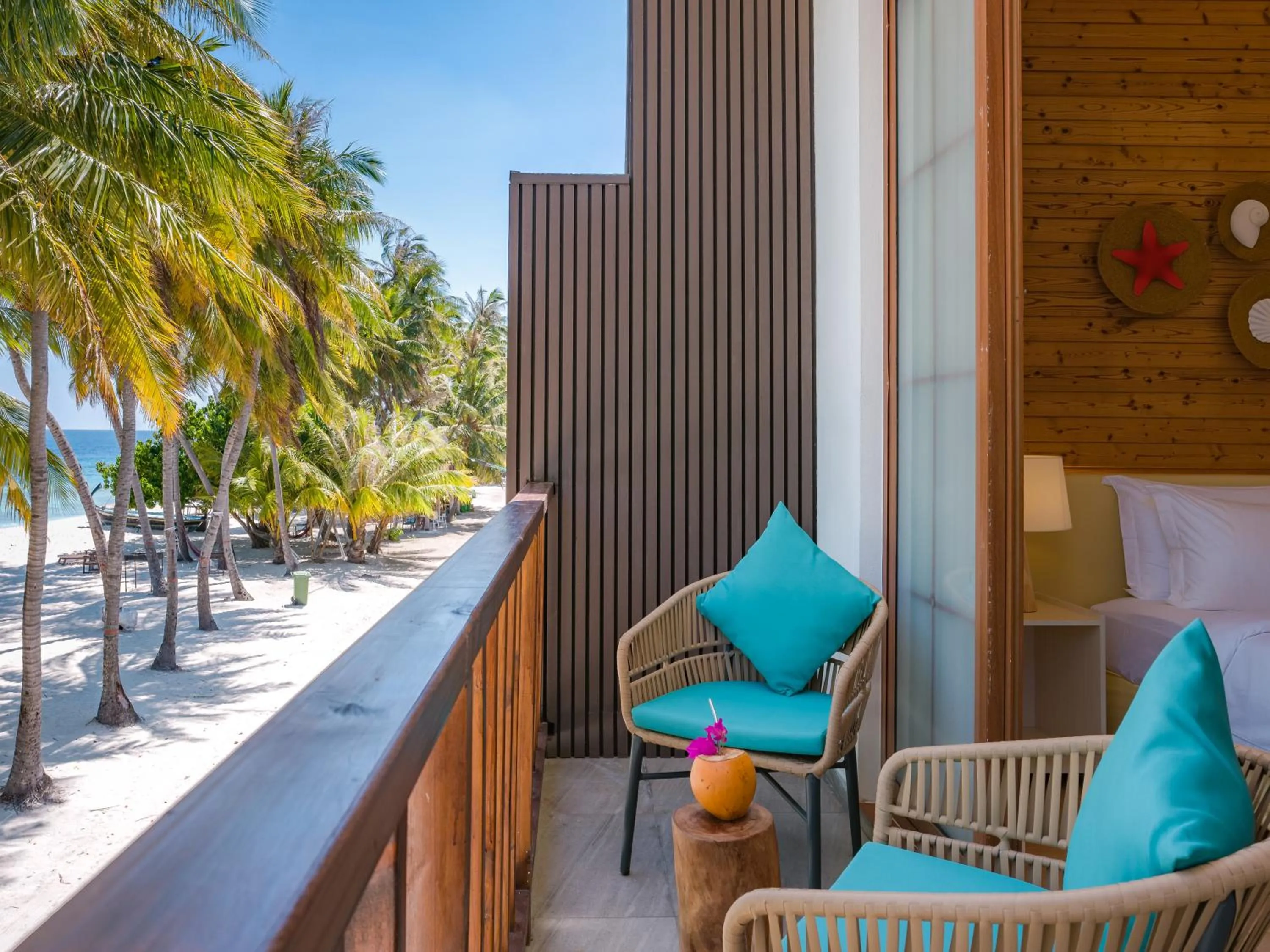 Day in Thundi by Biosphere