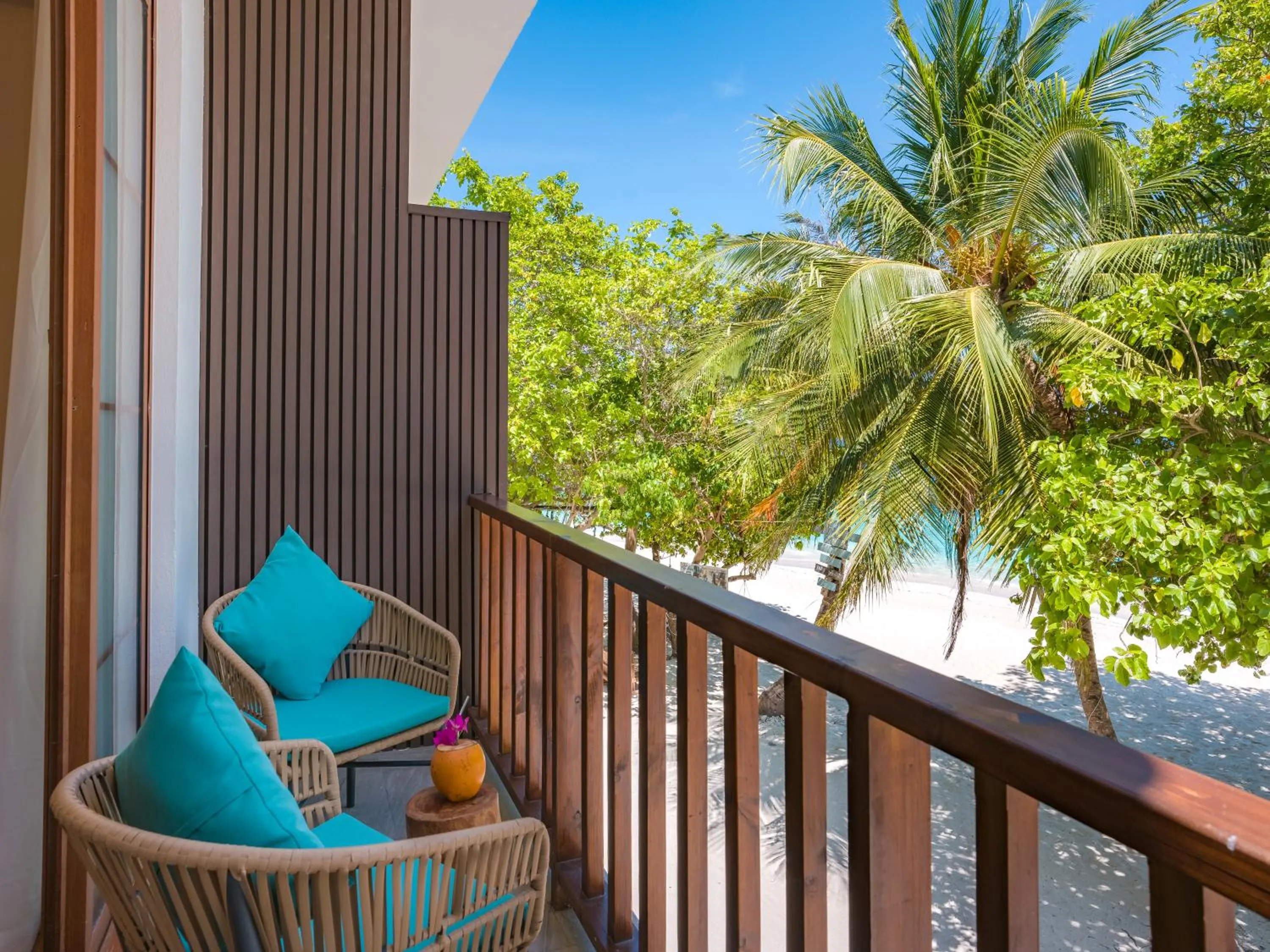 Day in Thundi by Biosphere