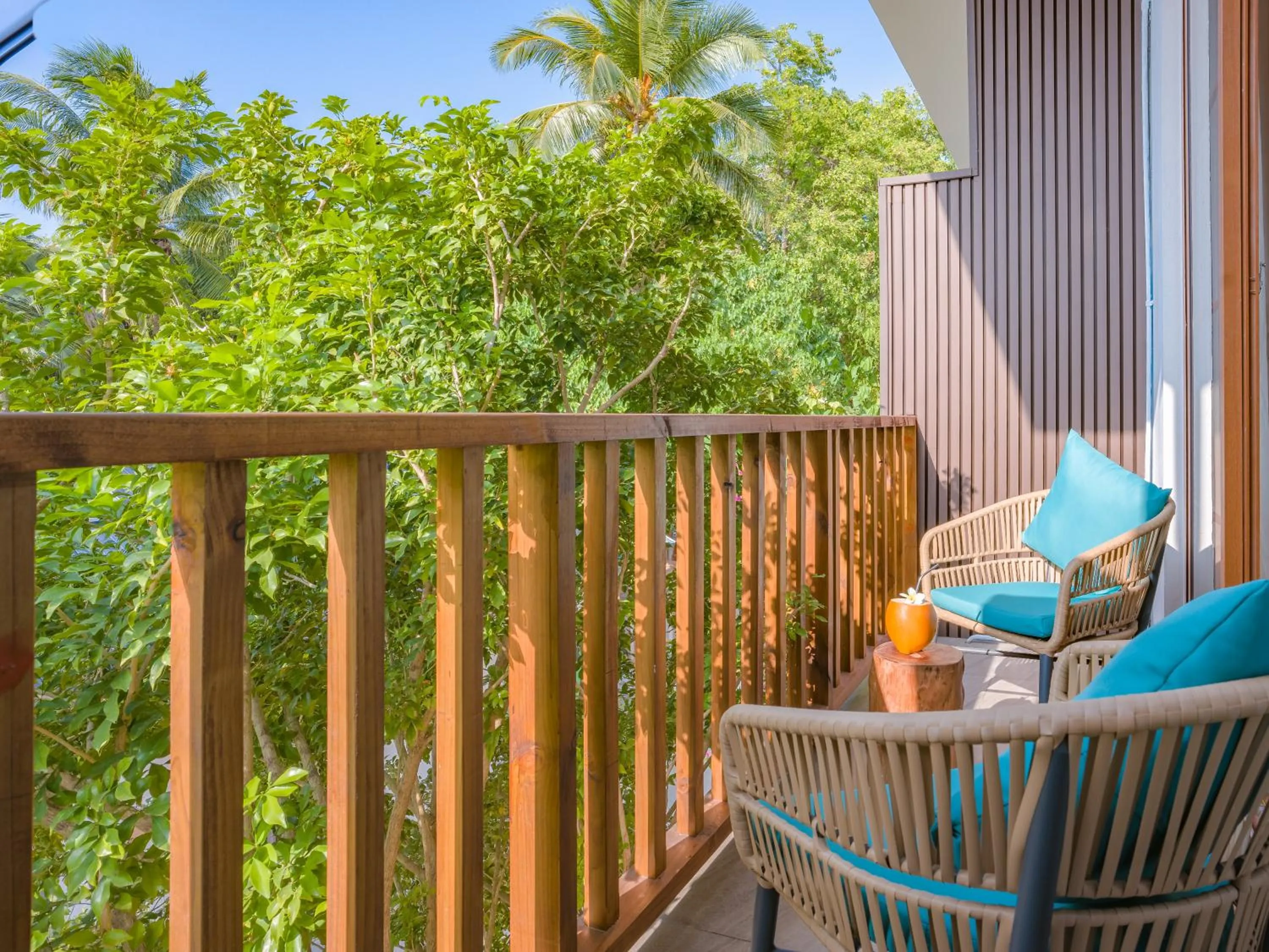 Day in Thundi by Biosphere