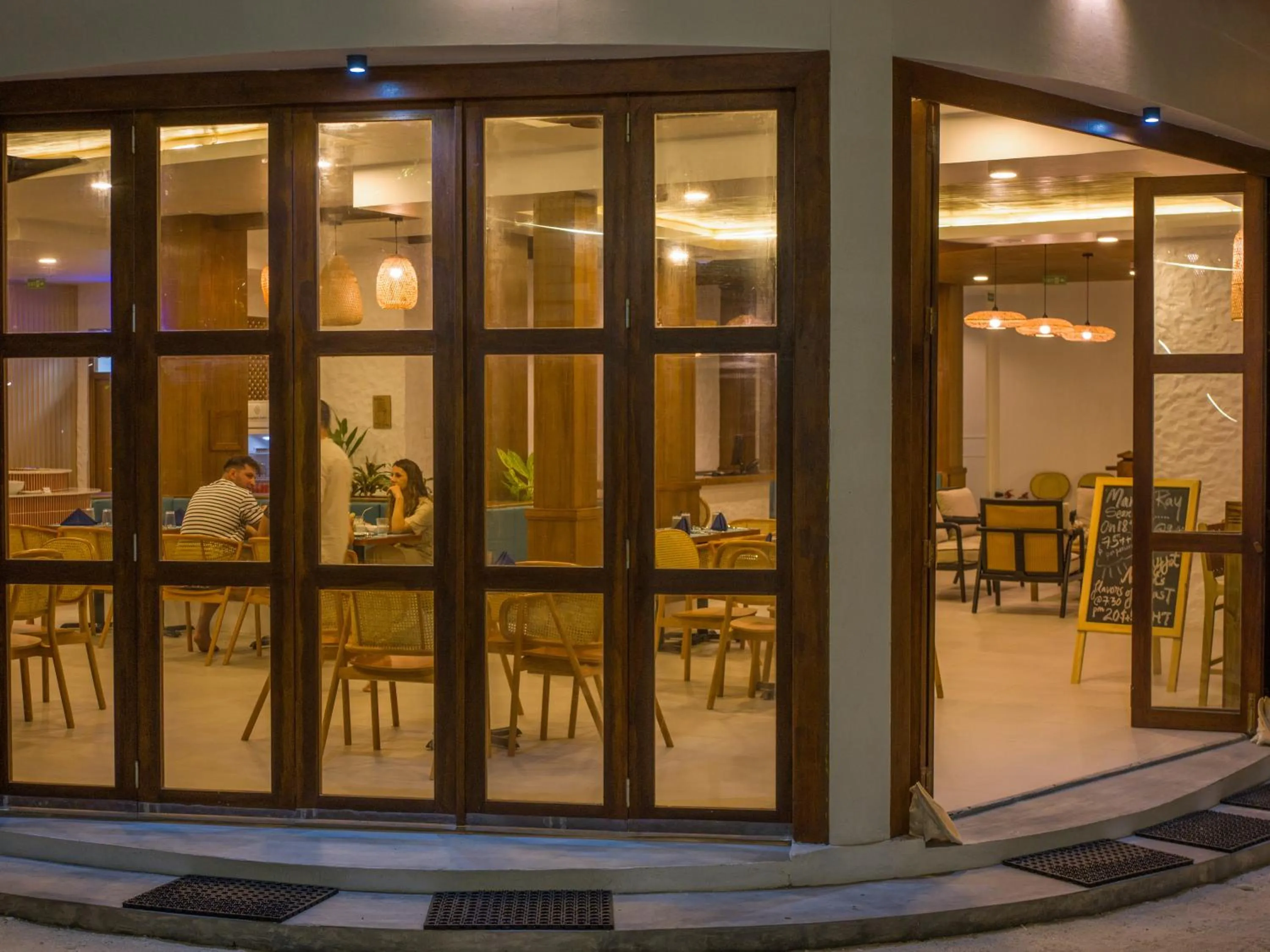 Restaurant/places to eat in Thundi by Biosphere