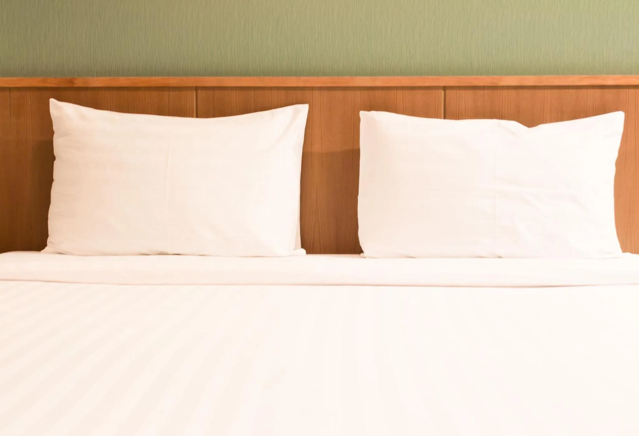 Photo of the whole room, Bed in Garner Hotel Chesterfield North by IHG