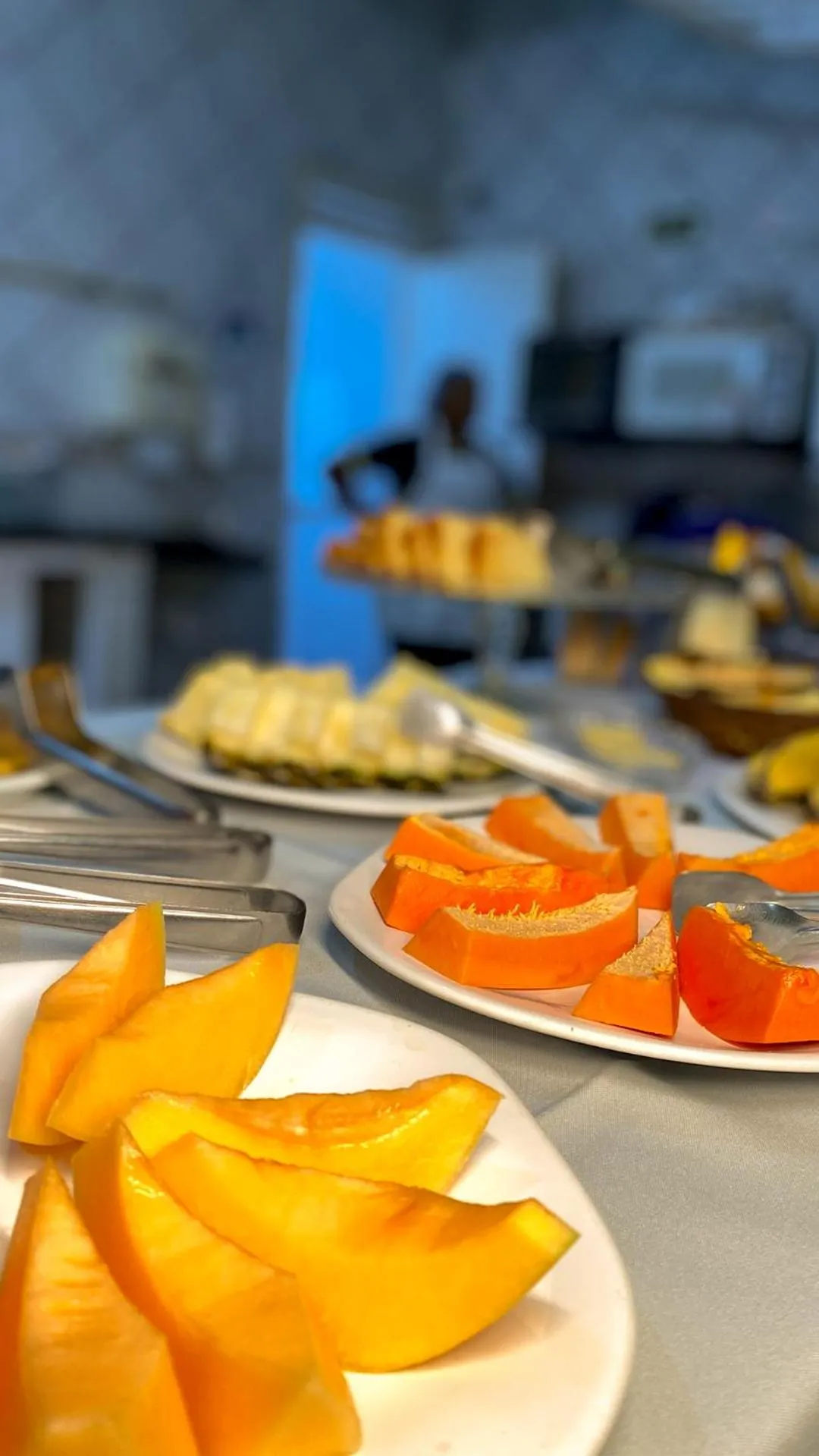 Buffet breakfast in Hotel Monólitos