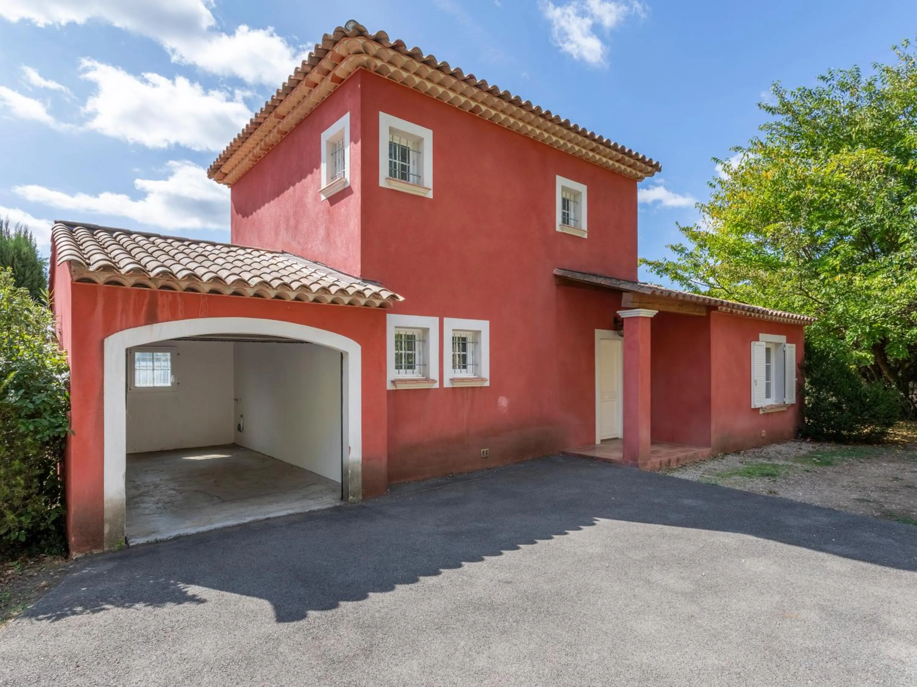 Parking in Vacancéole – Le Domaine de Camiole