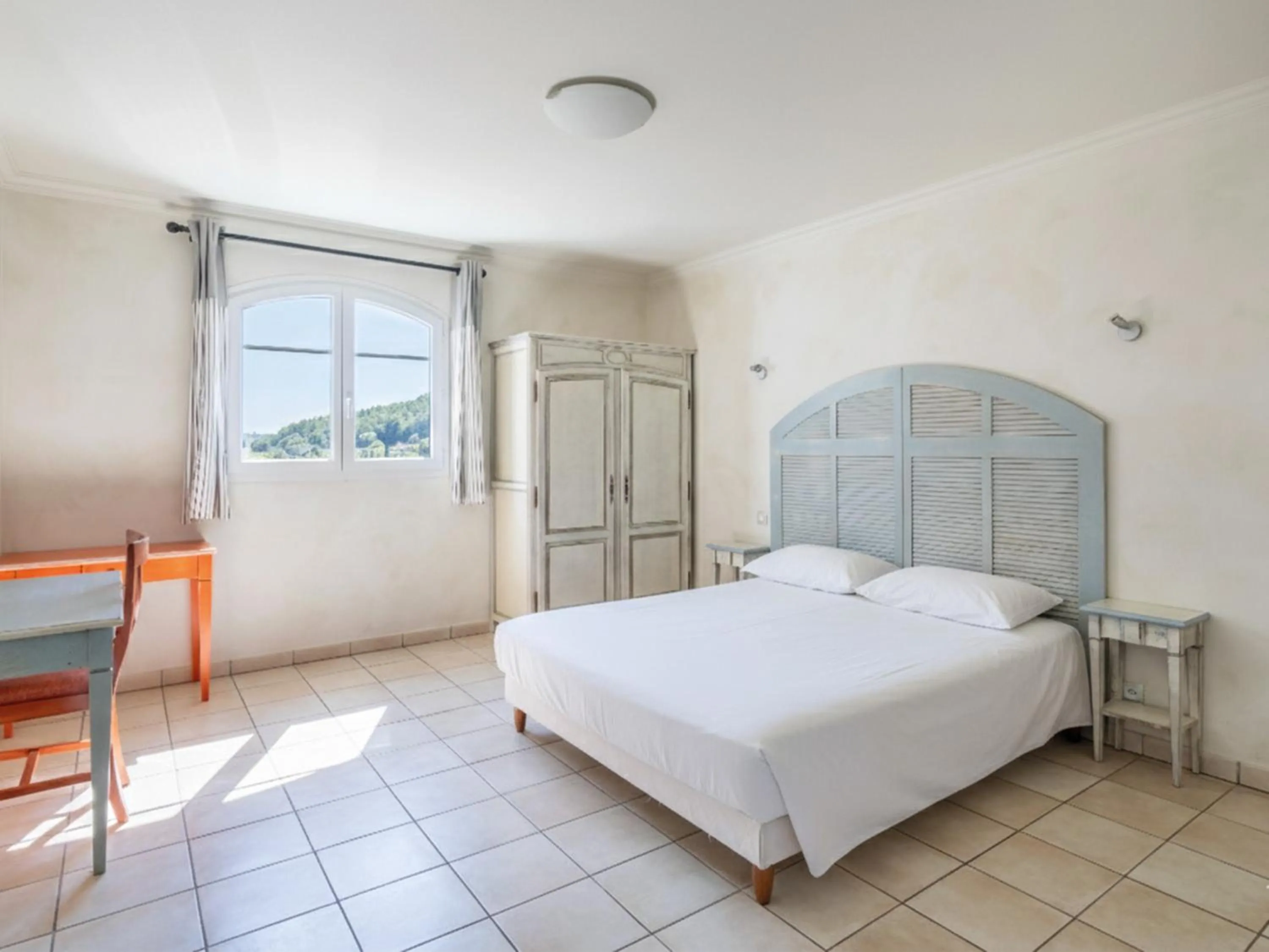 Bedroom, Bed in Vacancéole – Le Domaine de Camiole