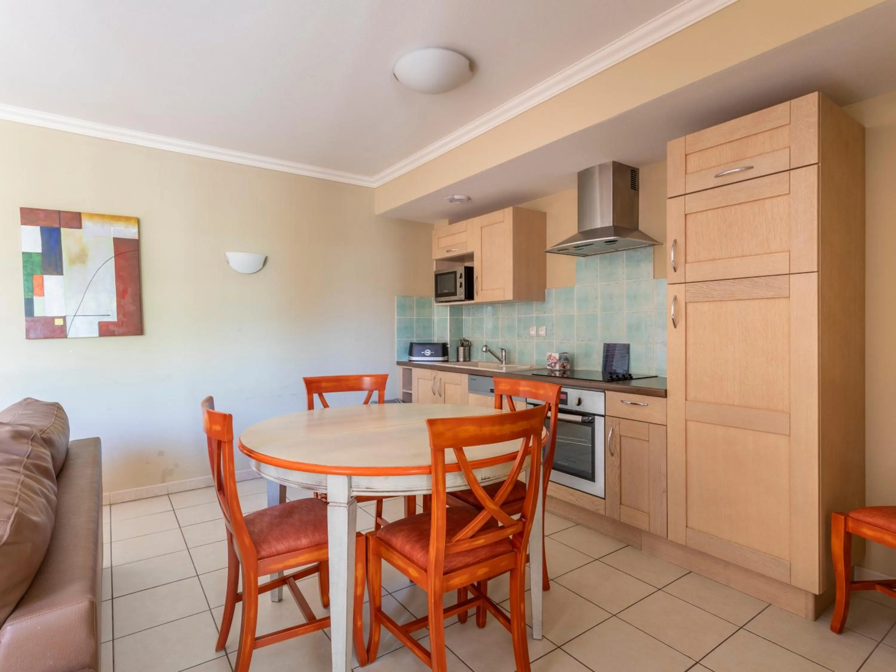 Dining area in Vacancéole – Le Domaine de Camiole