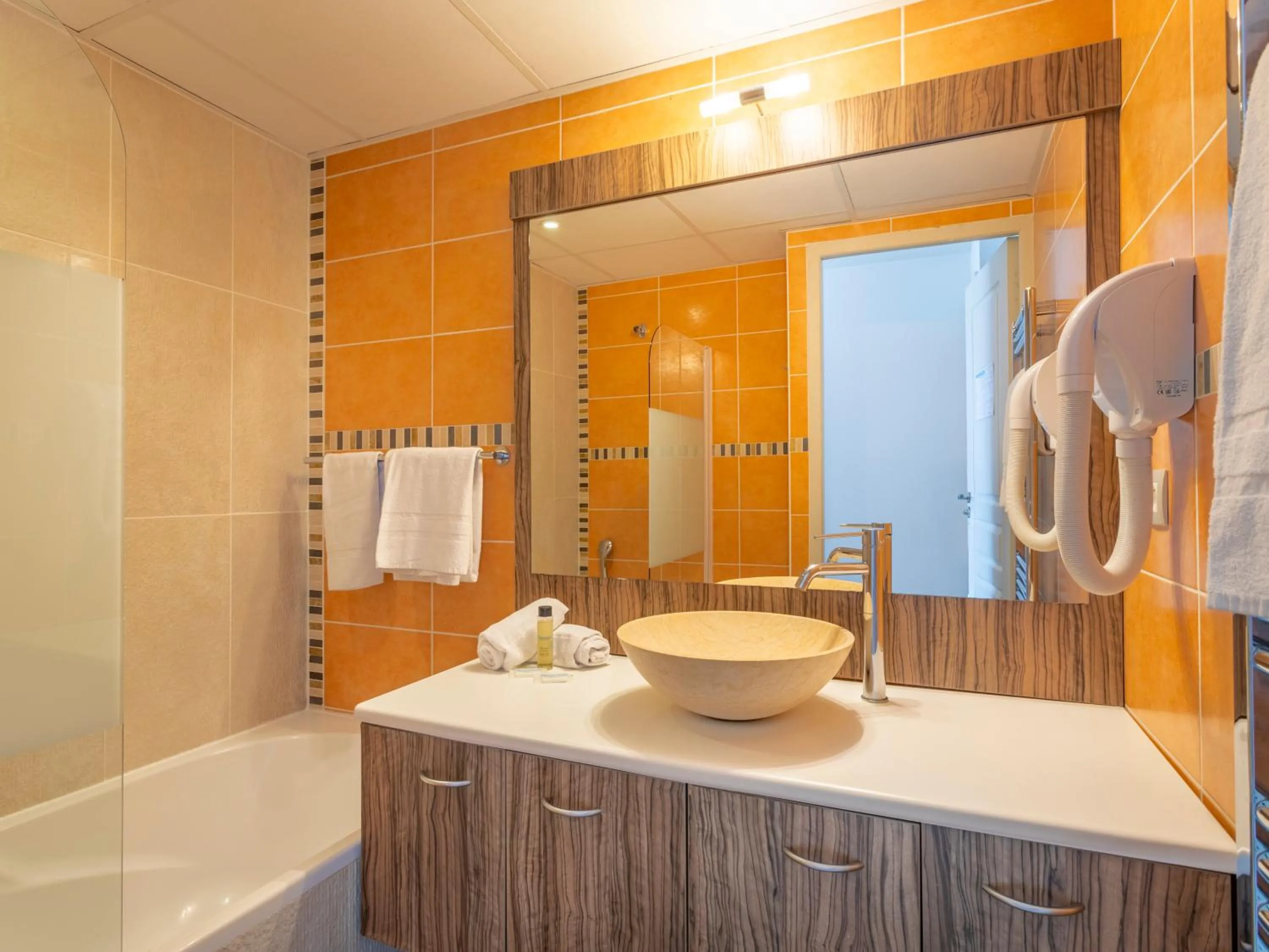 Bathroom in Vacancéole – Le Domaine de Camiole