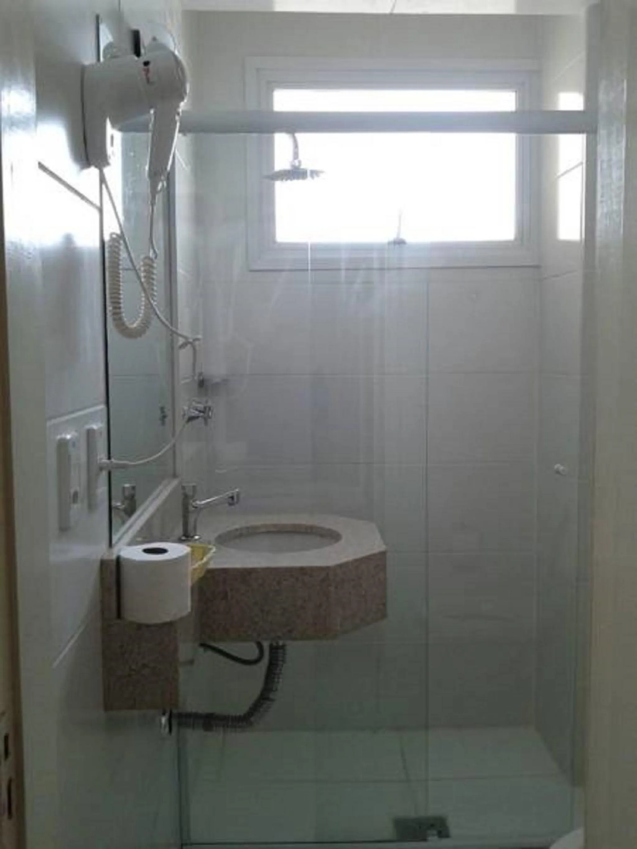 Shower in Farol Hotel