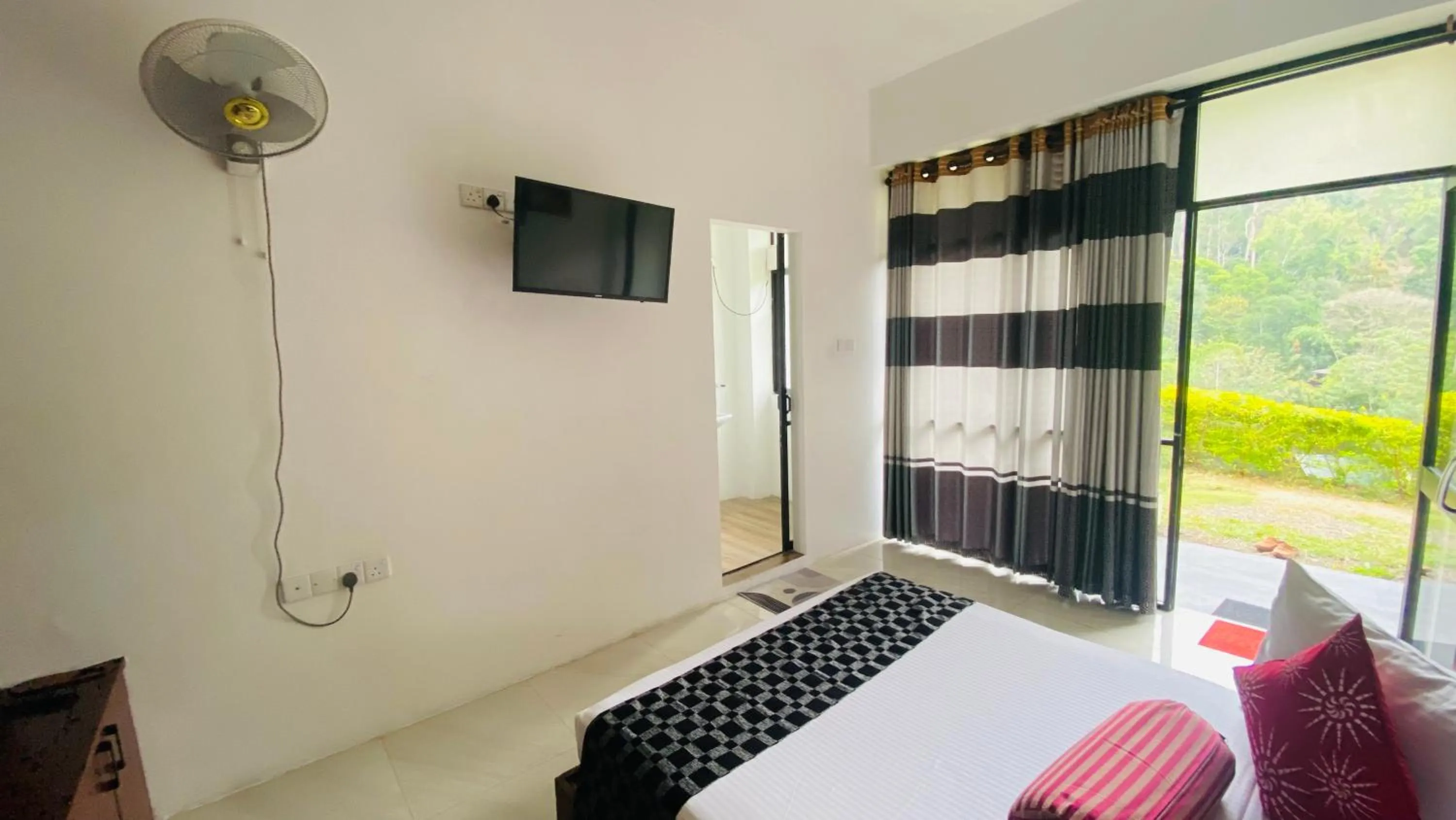 Bed in Aloft Grand Hotel Ella