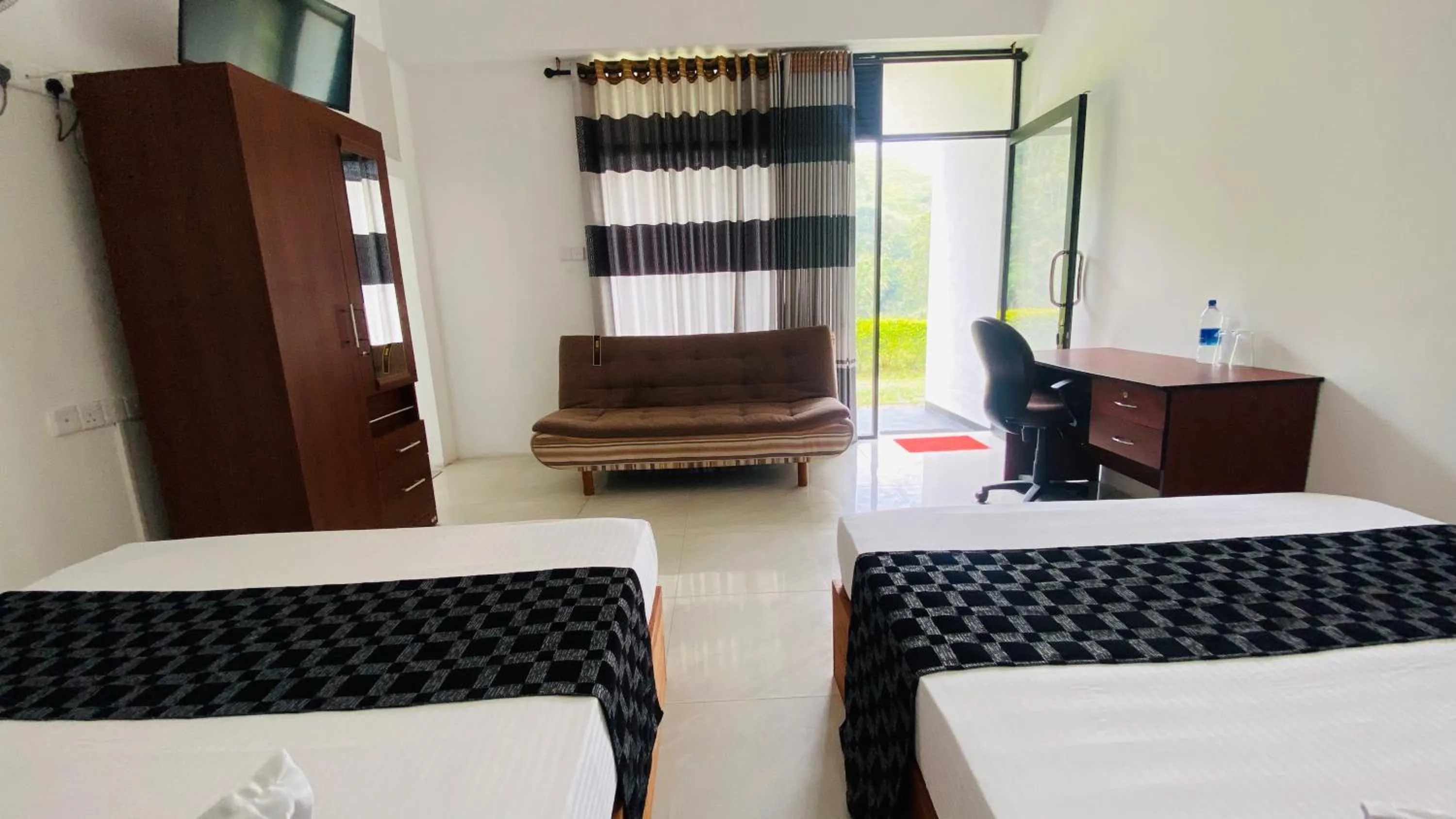 Photo of the whole room, Bed in Aloft Grand Hotel Ella