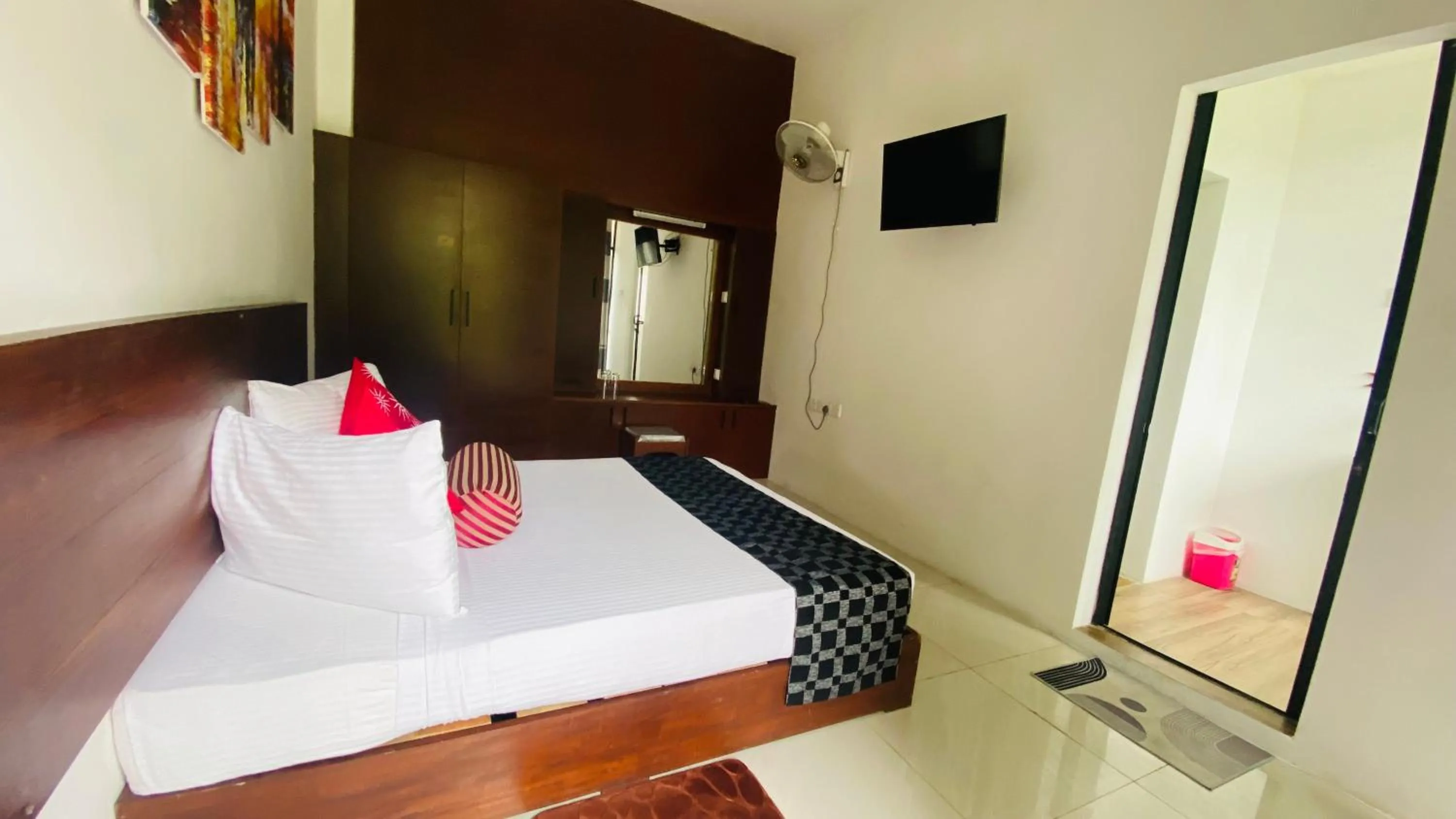 Bed in Aloft Grand Hotel Ella