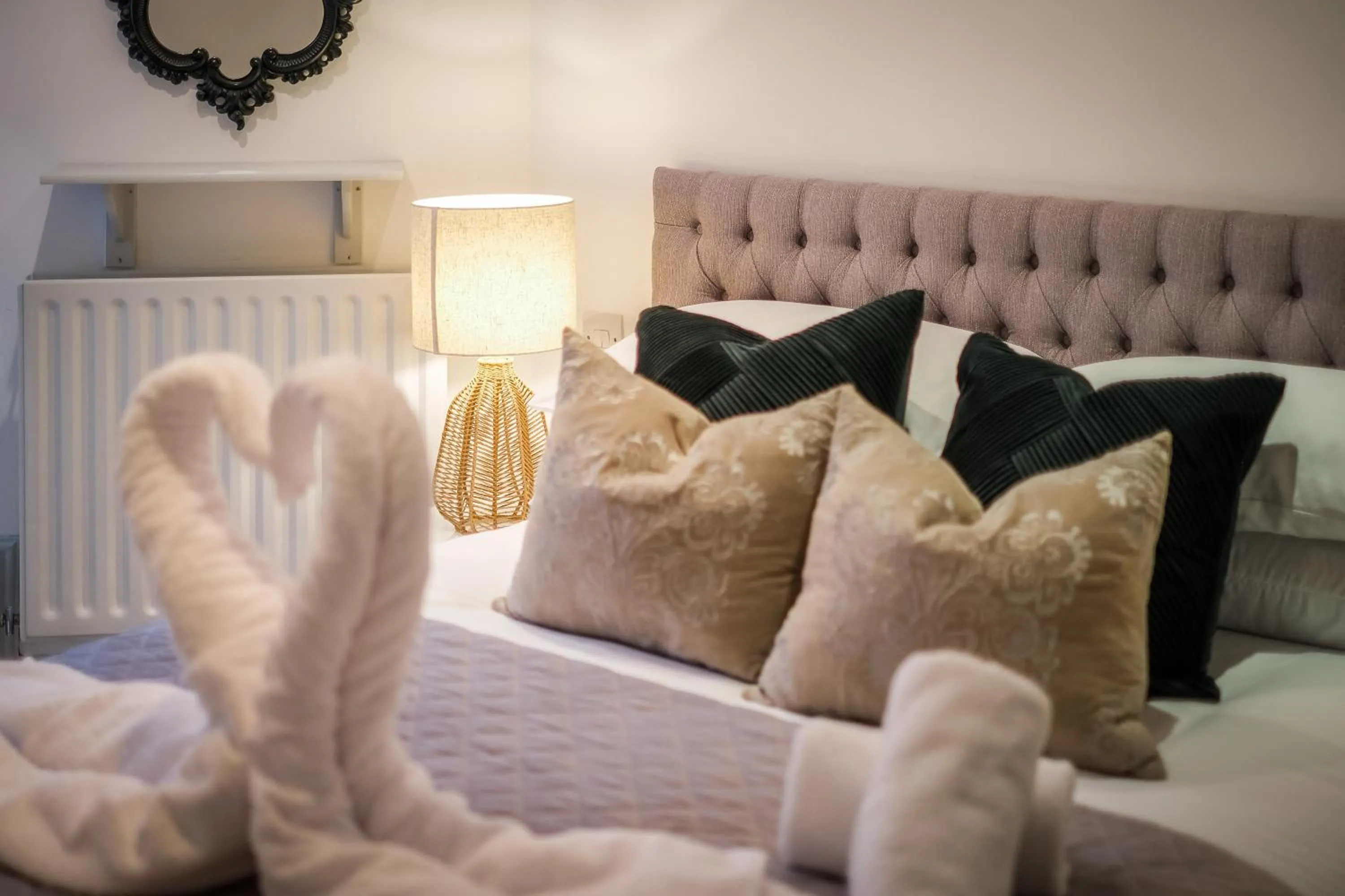 Bed in Glen Wynne Windermere - FREE off-site Health Club access with Pool, Sauna, Steam Room & Gym Short 5 Minute Drive Away