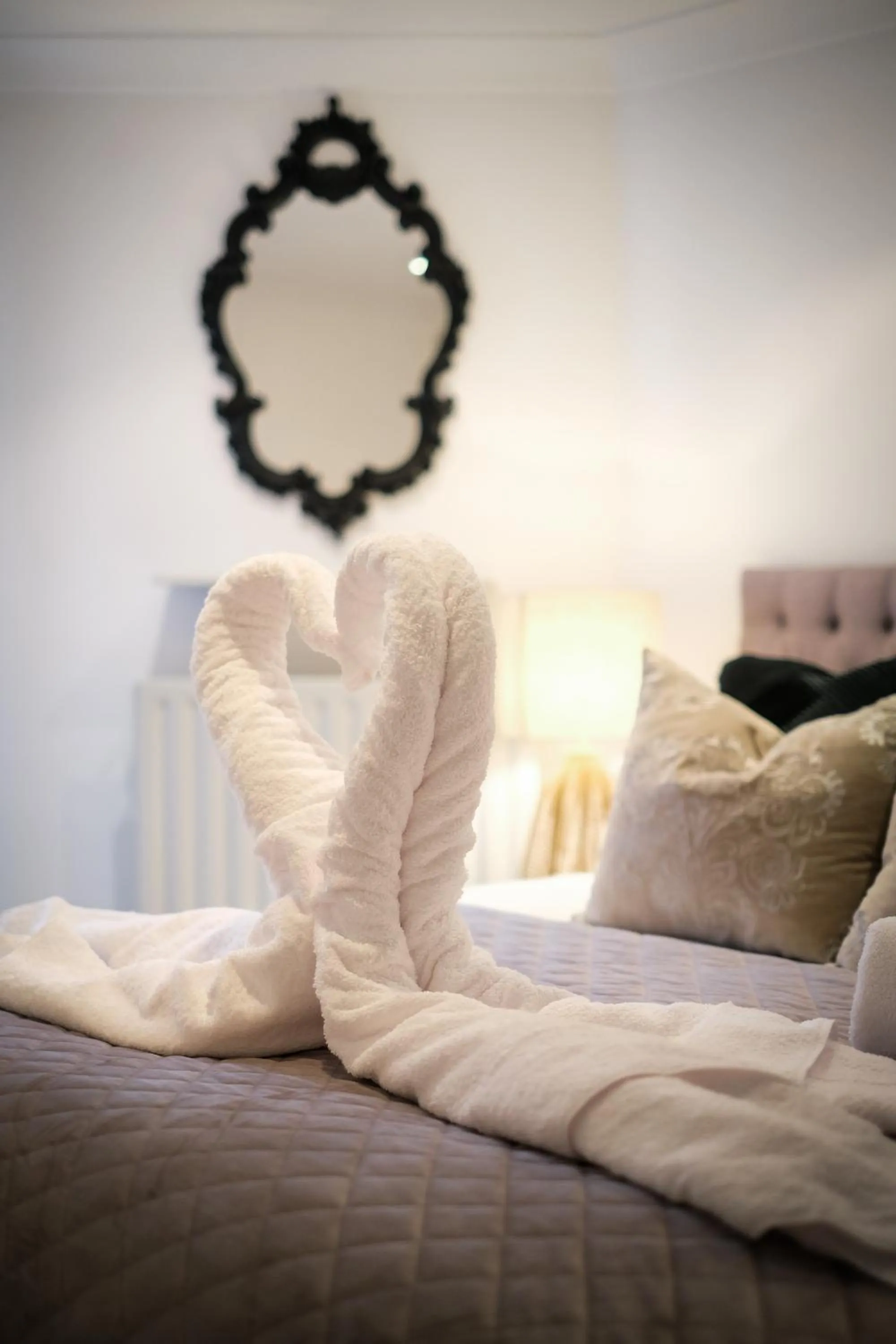 Bed in Glen Wynne Windermere - FREE off-site Health Club access with Pool, Sauna, Steam Room & Gym Short 5 Minute Drive Away