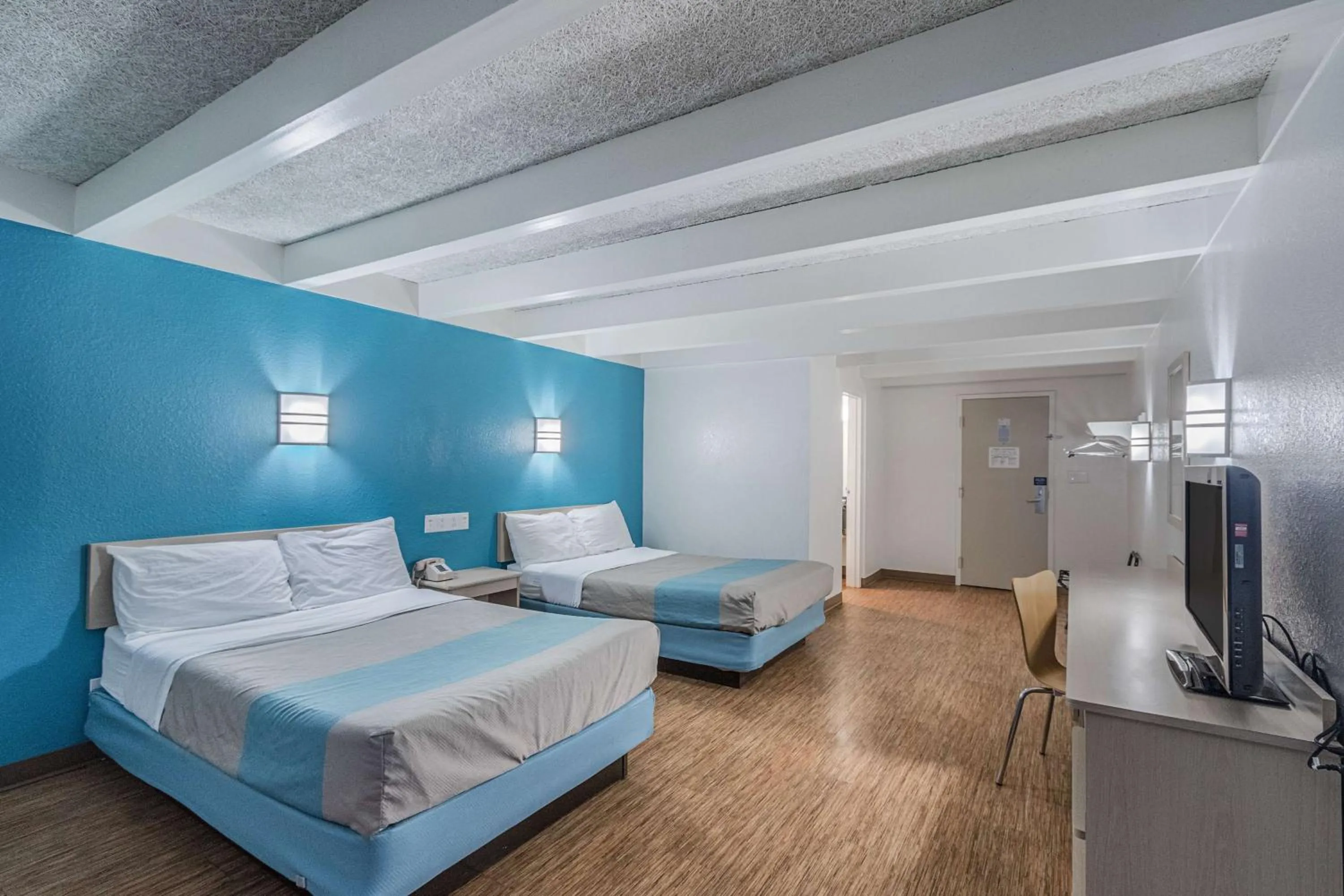 Bedroom, Bed in Motel 6-Kokomo, IN