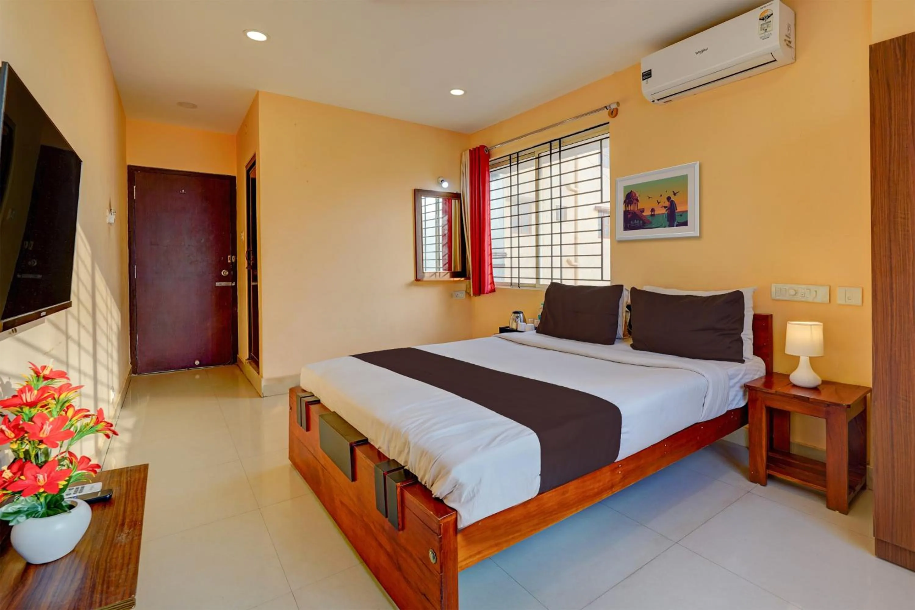 Bedroom, Bed in Hotel O Paradise Inn