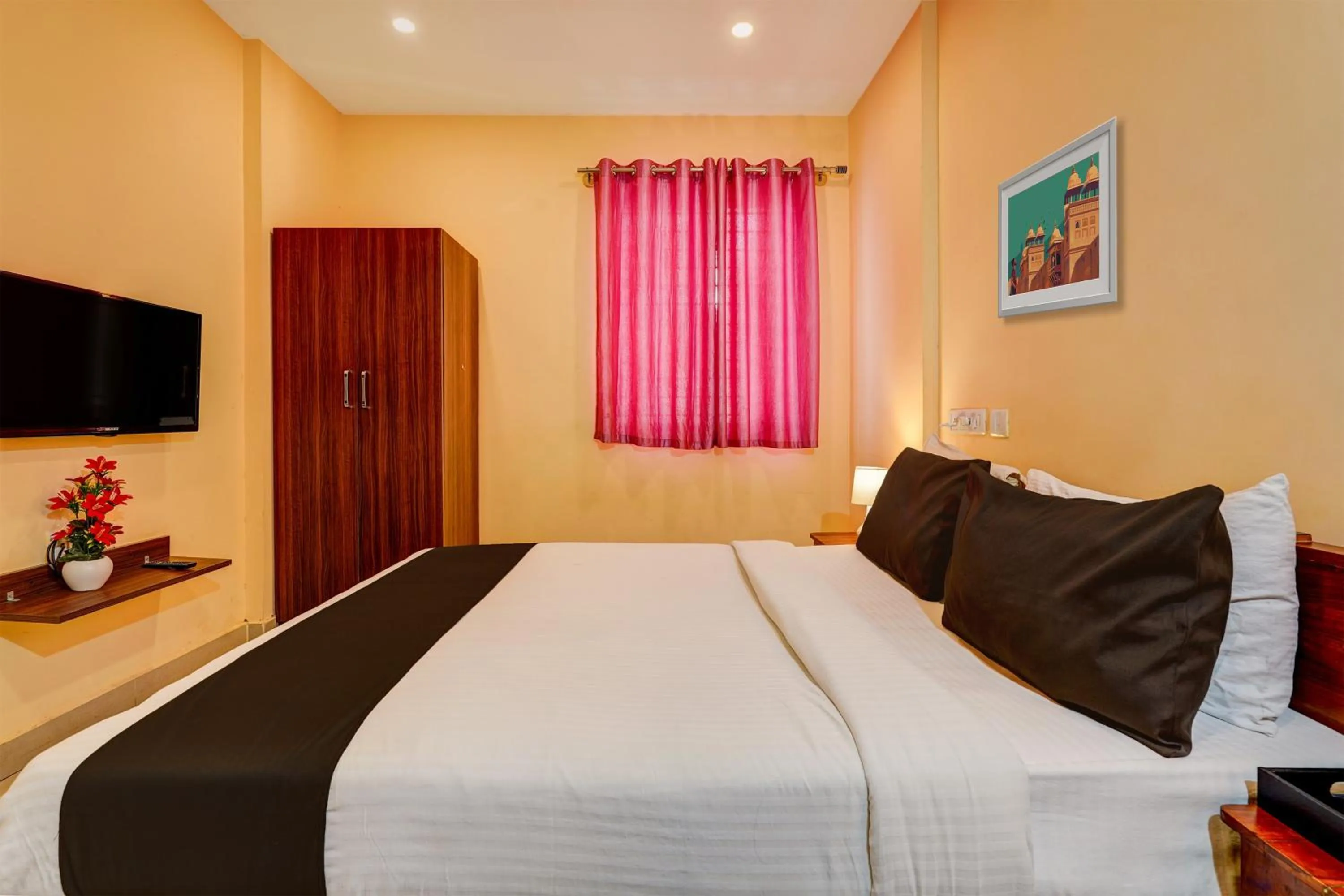 Bedroom, Bed in Hotel O Paradise Inn