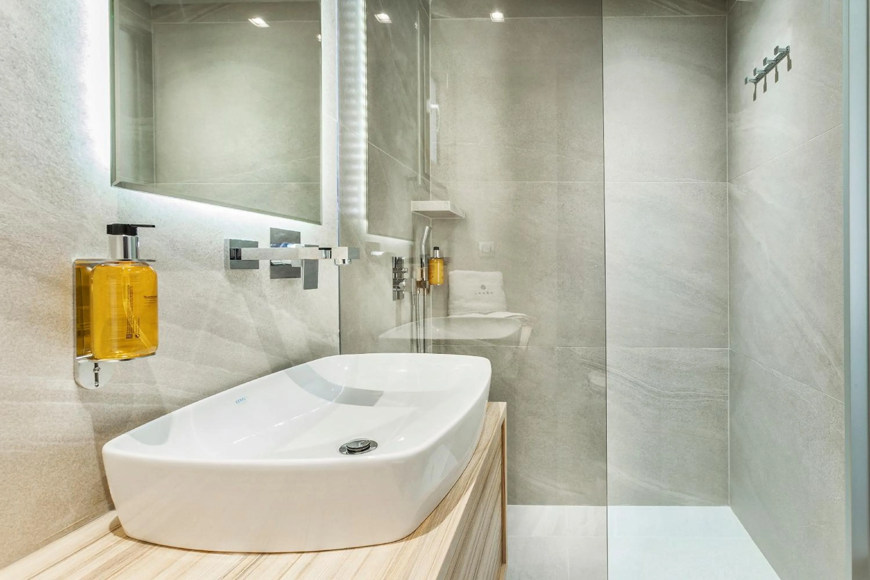 Bathroom in Pefki Deluxe Residences