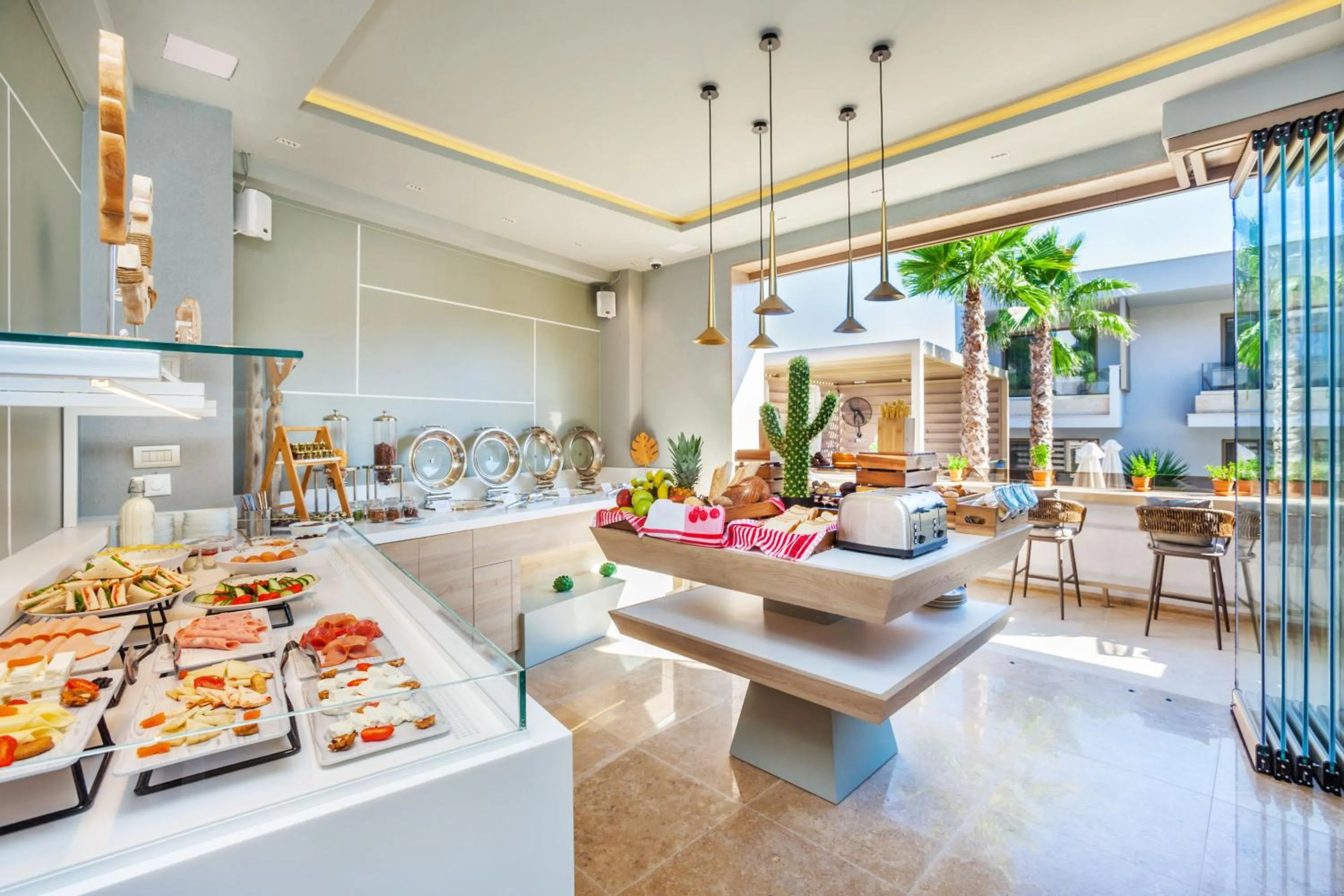 Buffet breakfast in Pefki Deluxe Residences