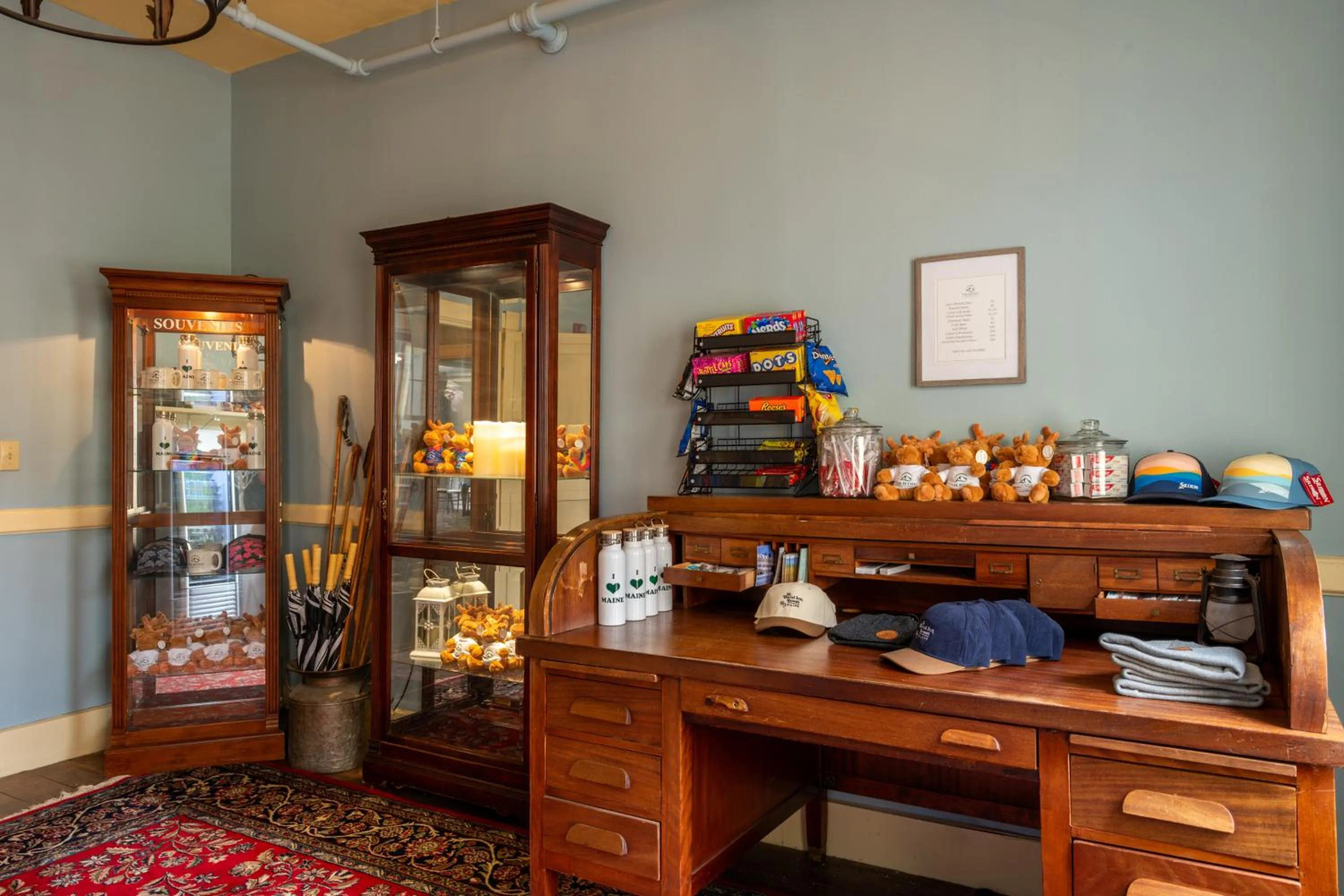 On-site shops in The Bethel Resort & Suites