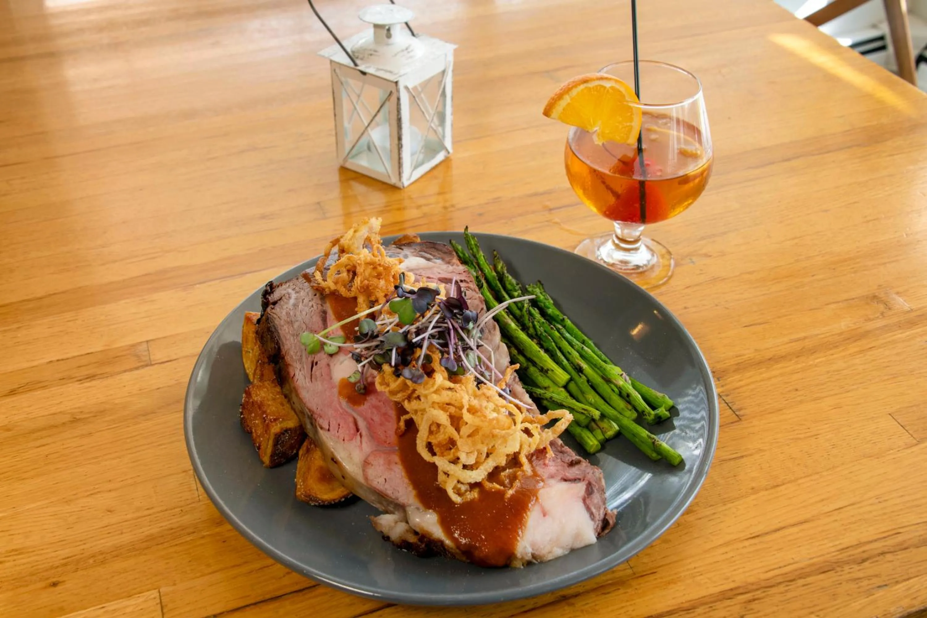 Food and drinks in The Bethel Resort & Suites