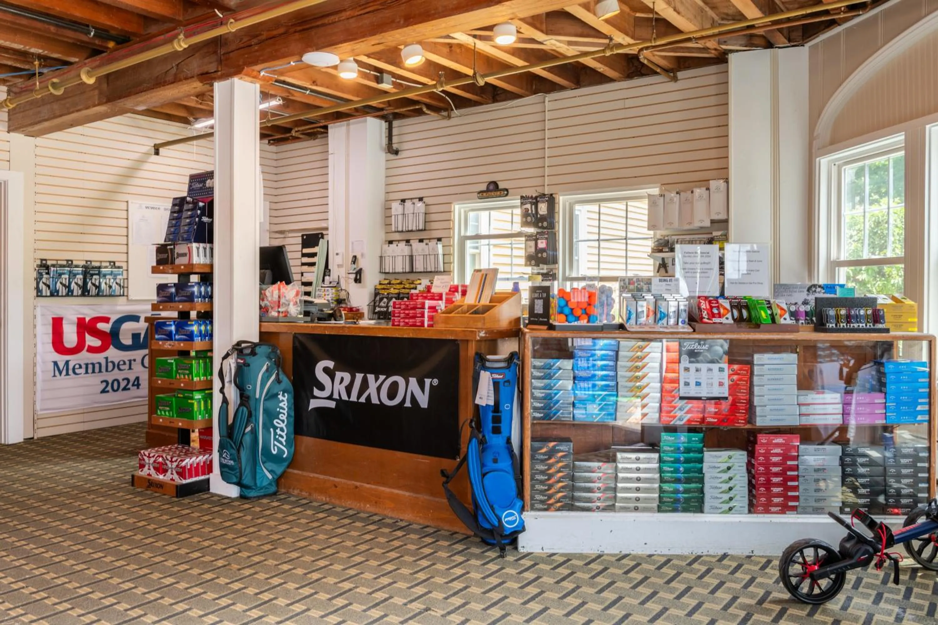 On-site shops in The Bethel Resort & Suites