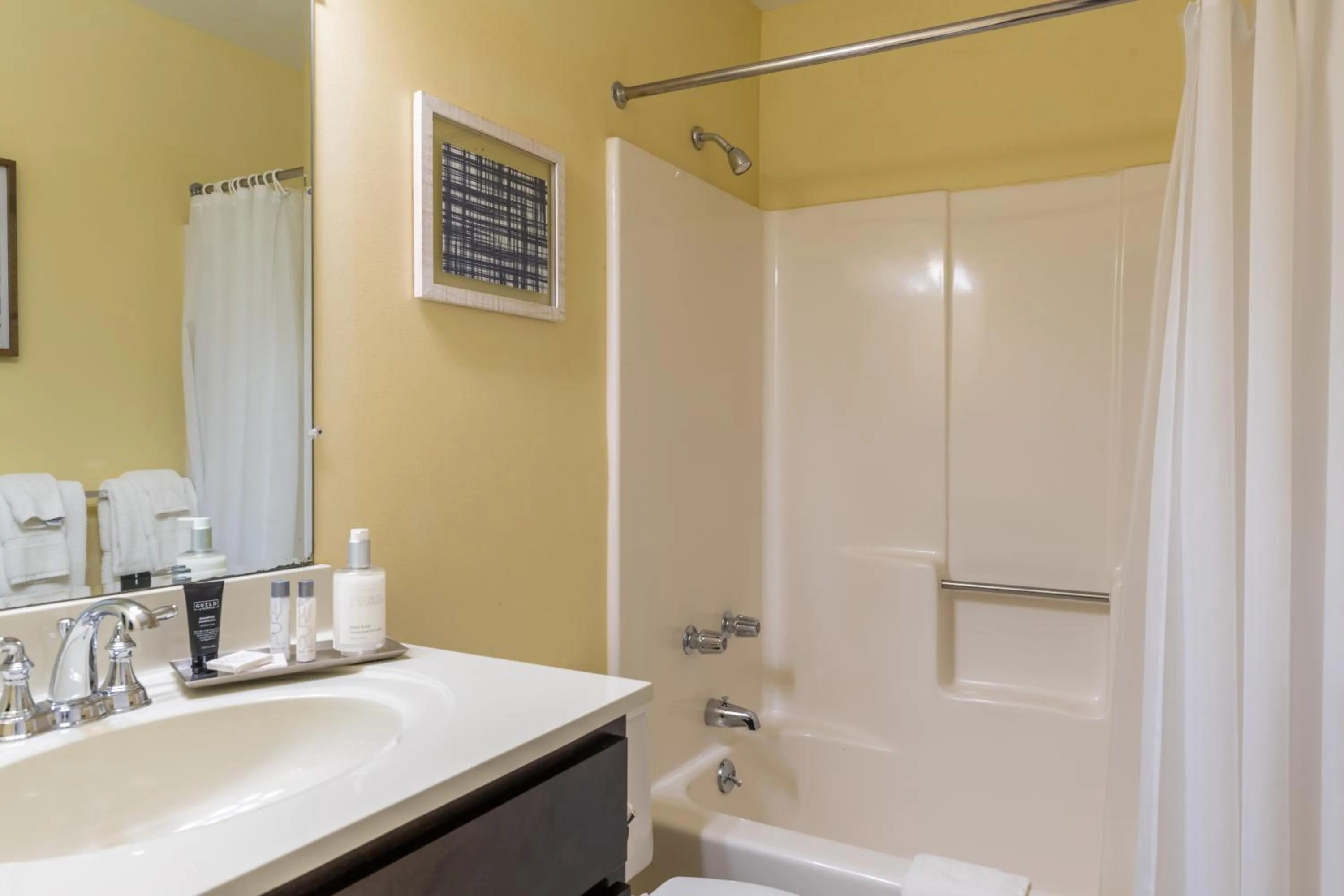 Shower in The Bethel Resort & Suites