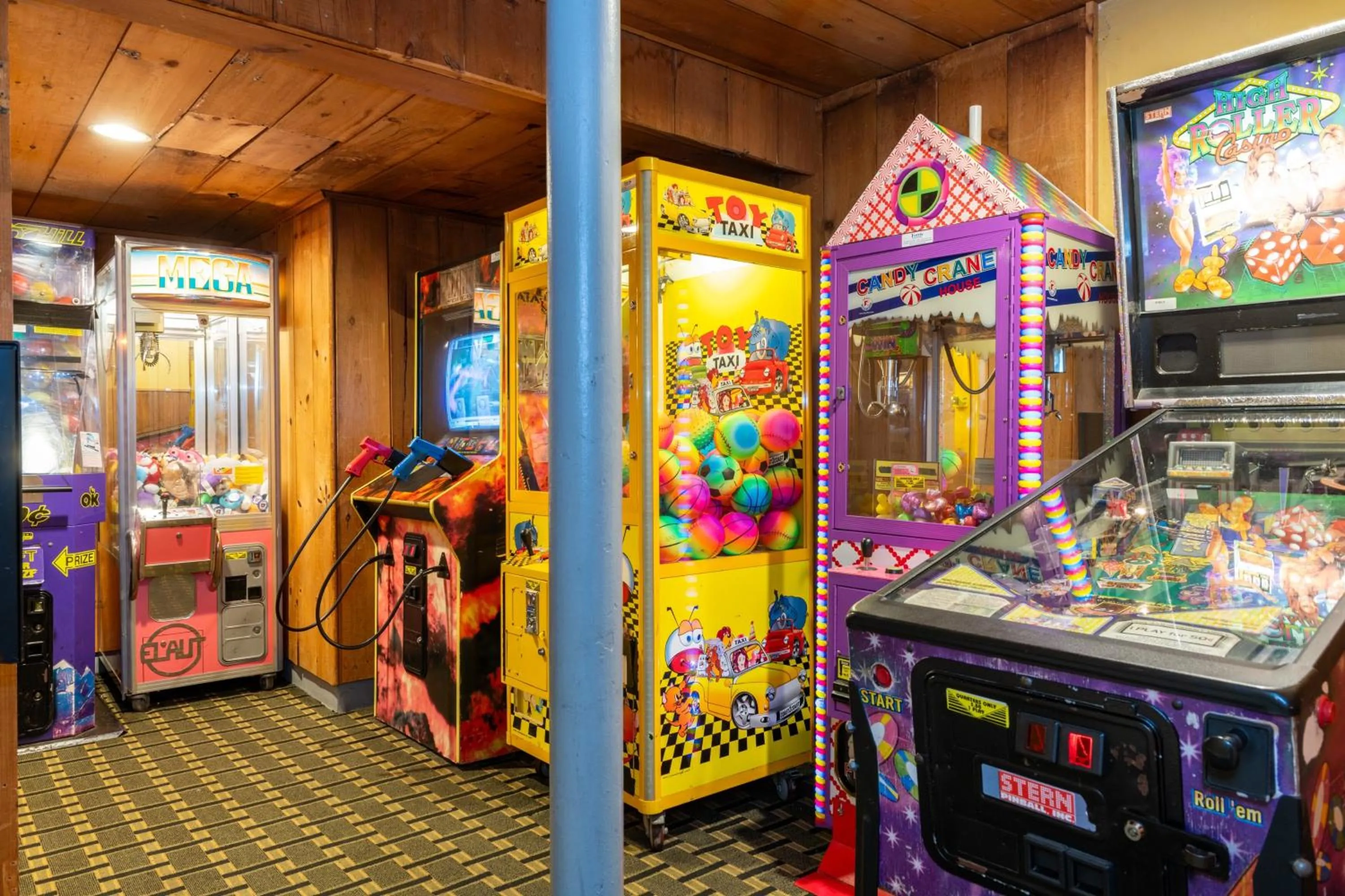 Game Room in The Bethel Resort & Suites