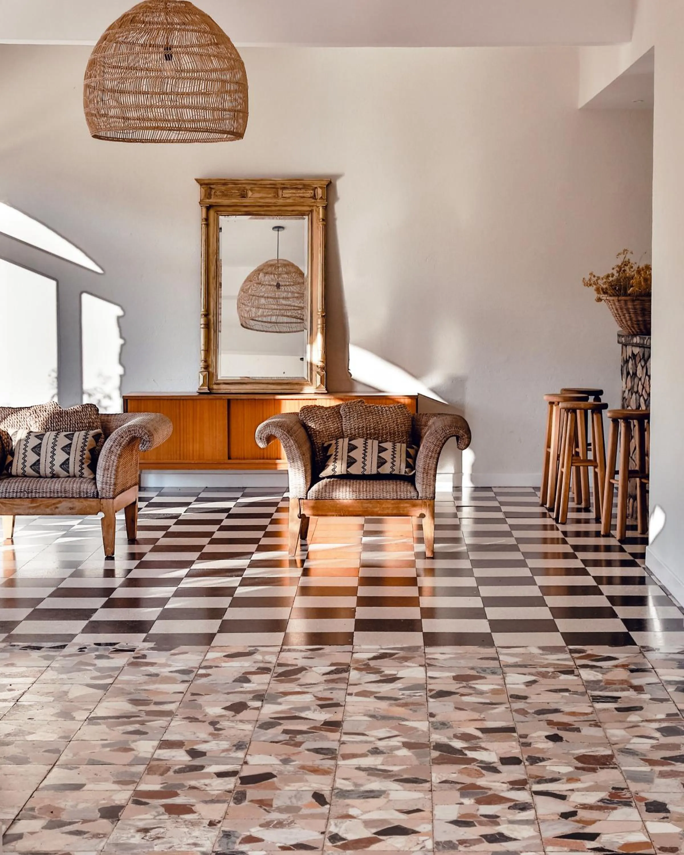 Communal lounge/ TV room in L'Aiglon