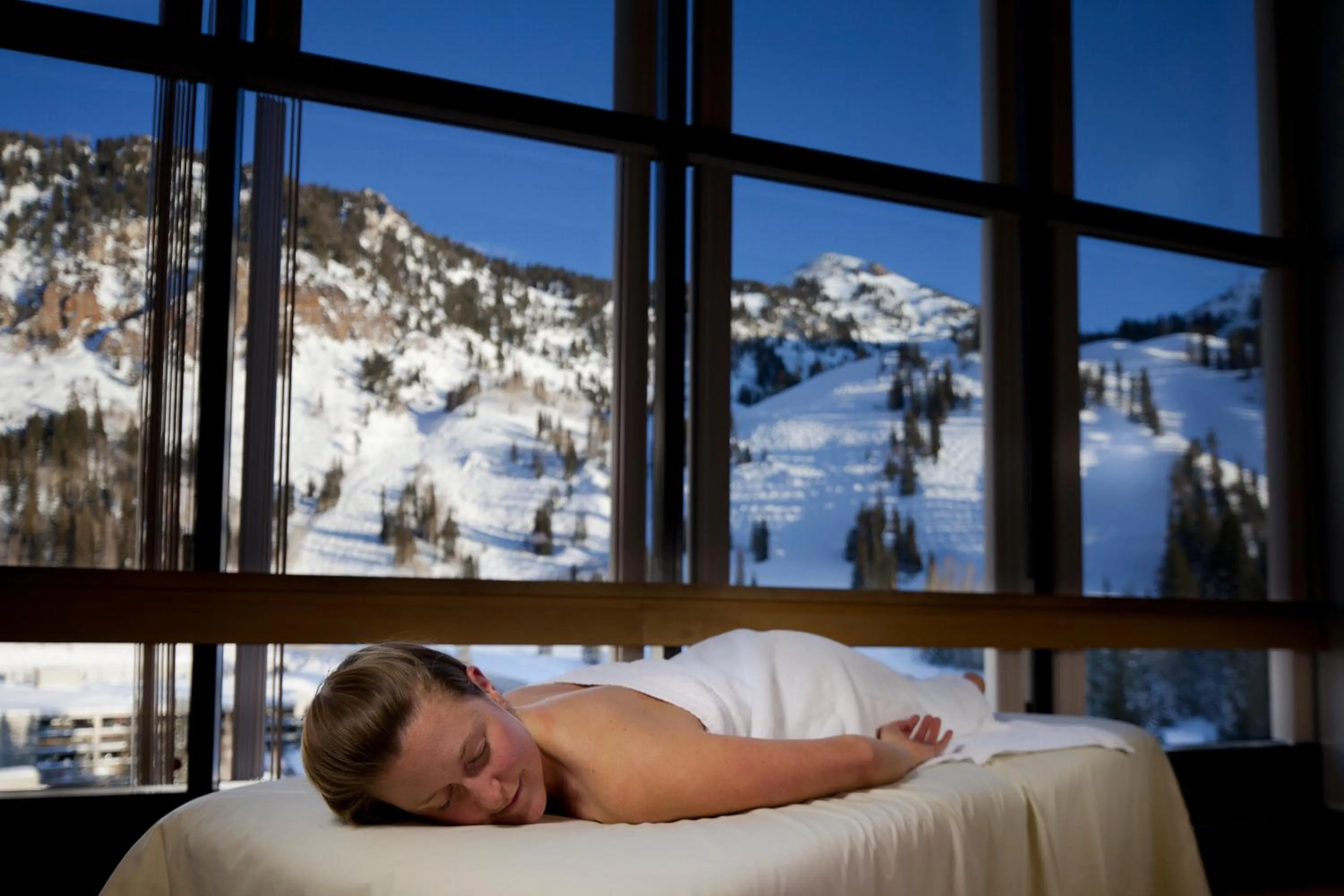 Sauna, Bed in Cliff Lodge and Spa