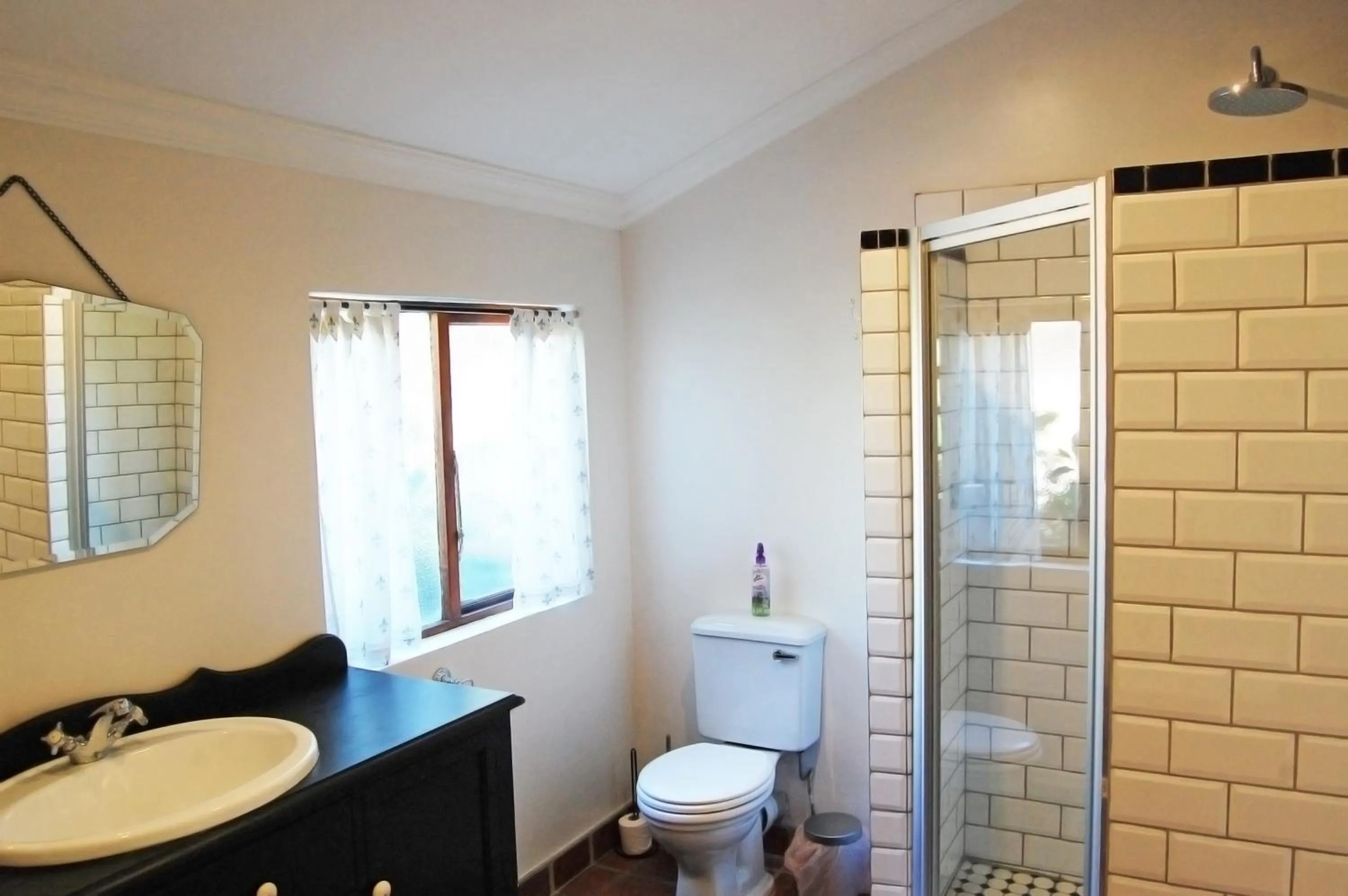 Shower in Stonehaven Clarens