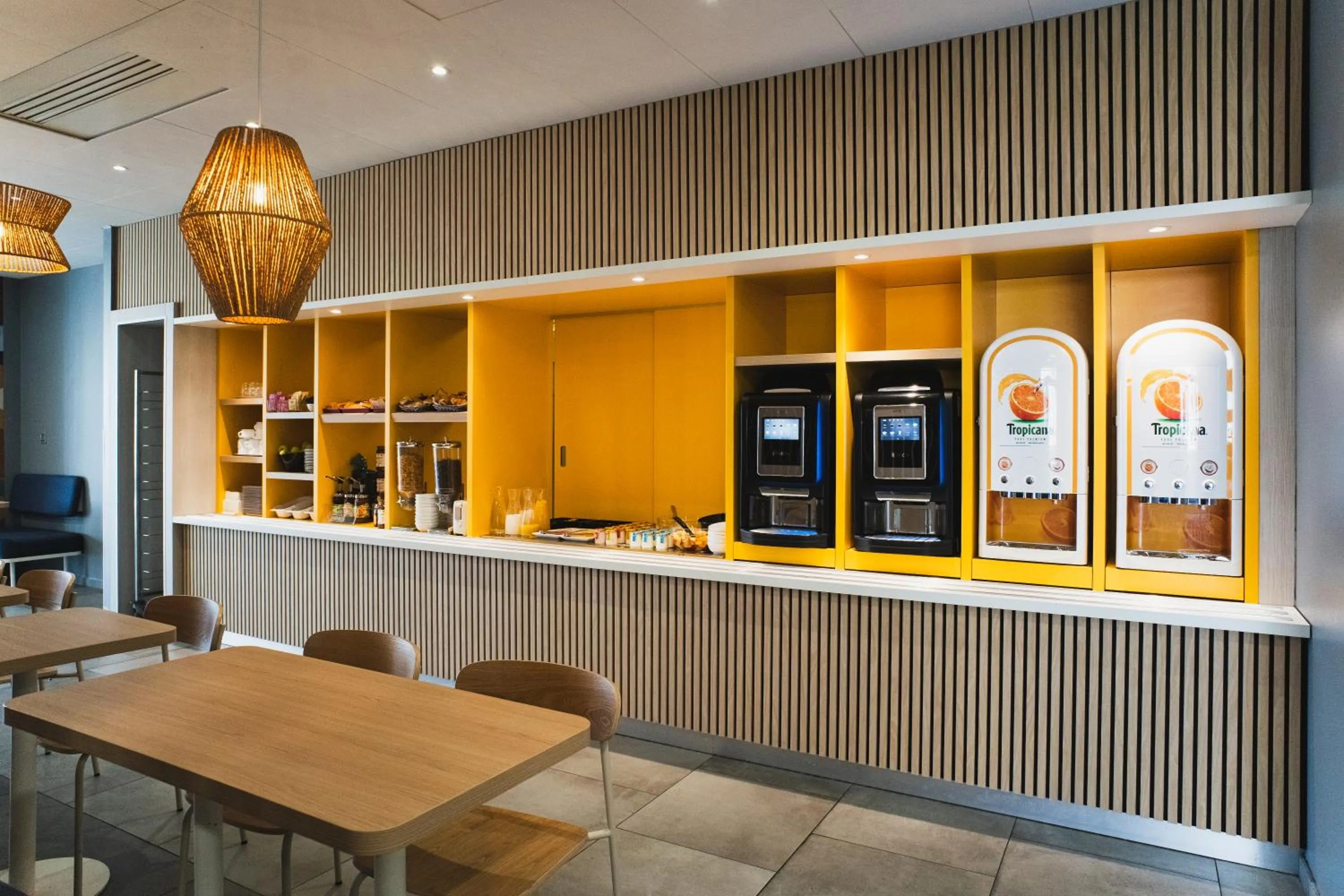 Breakfast in Kyriad ECO - Clermont Ferrand Estaing