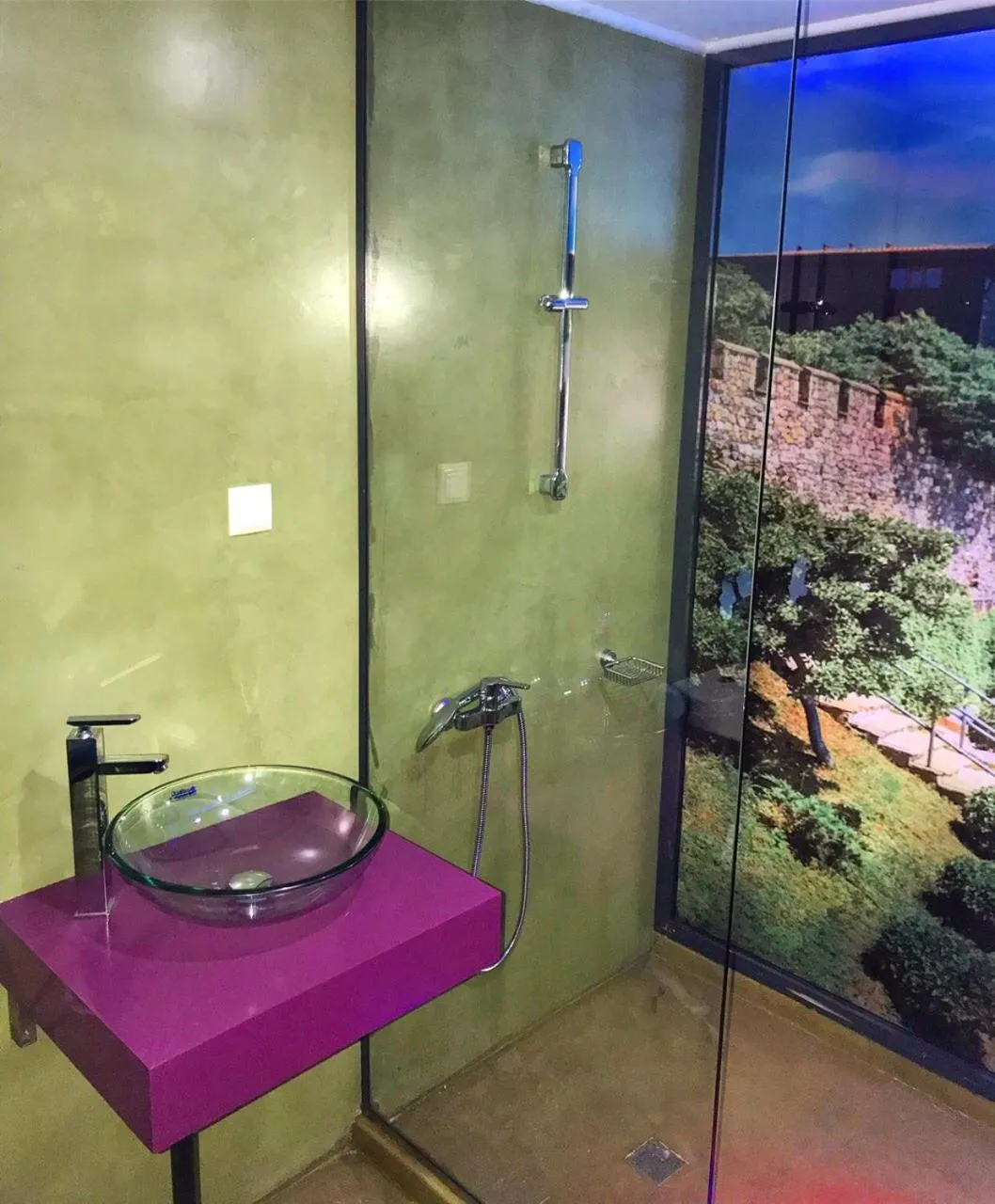 Shower in Central Point Boutique Hotel