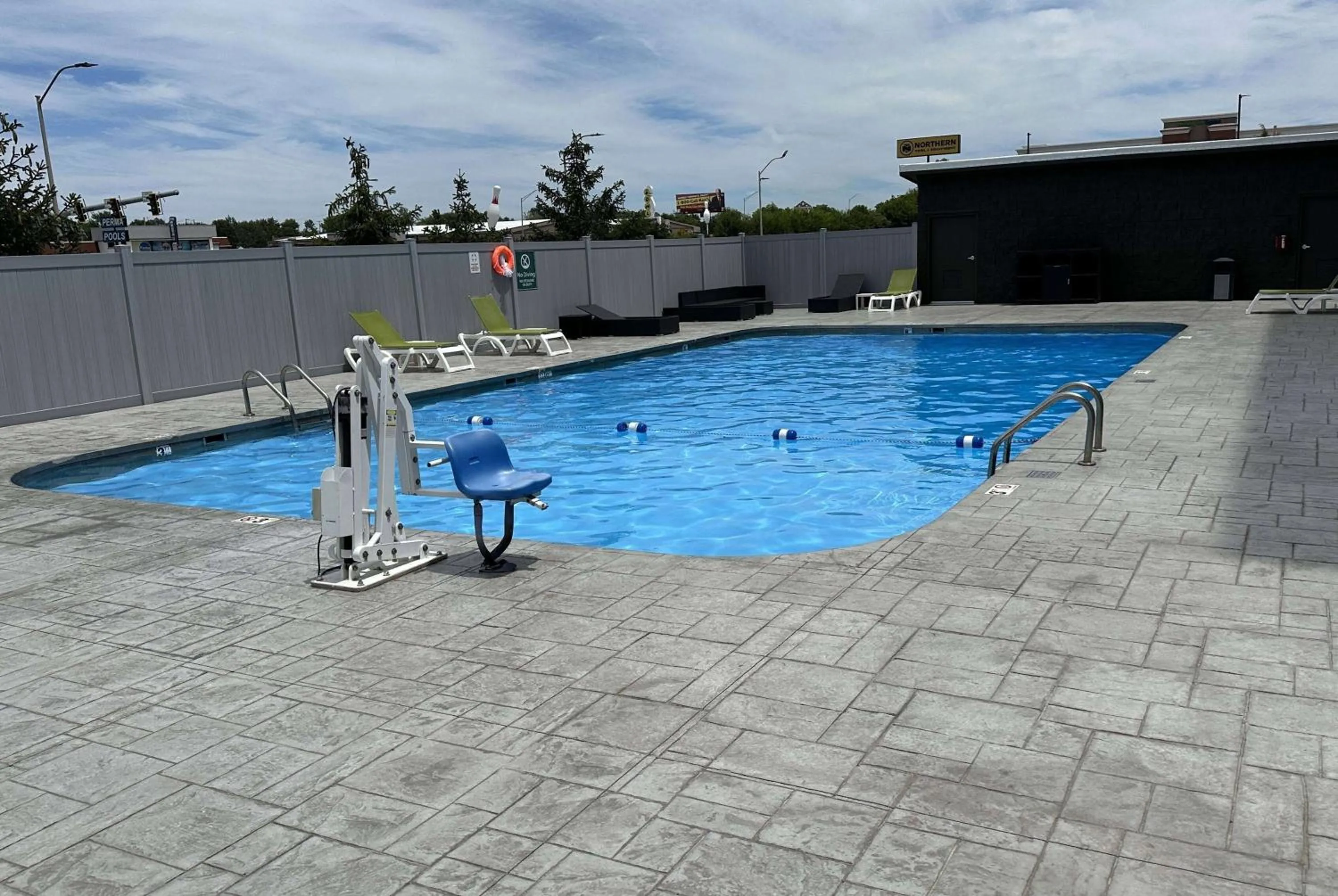 Pool view in La Quinta by Wyndham Indianapolis South