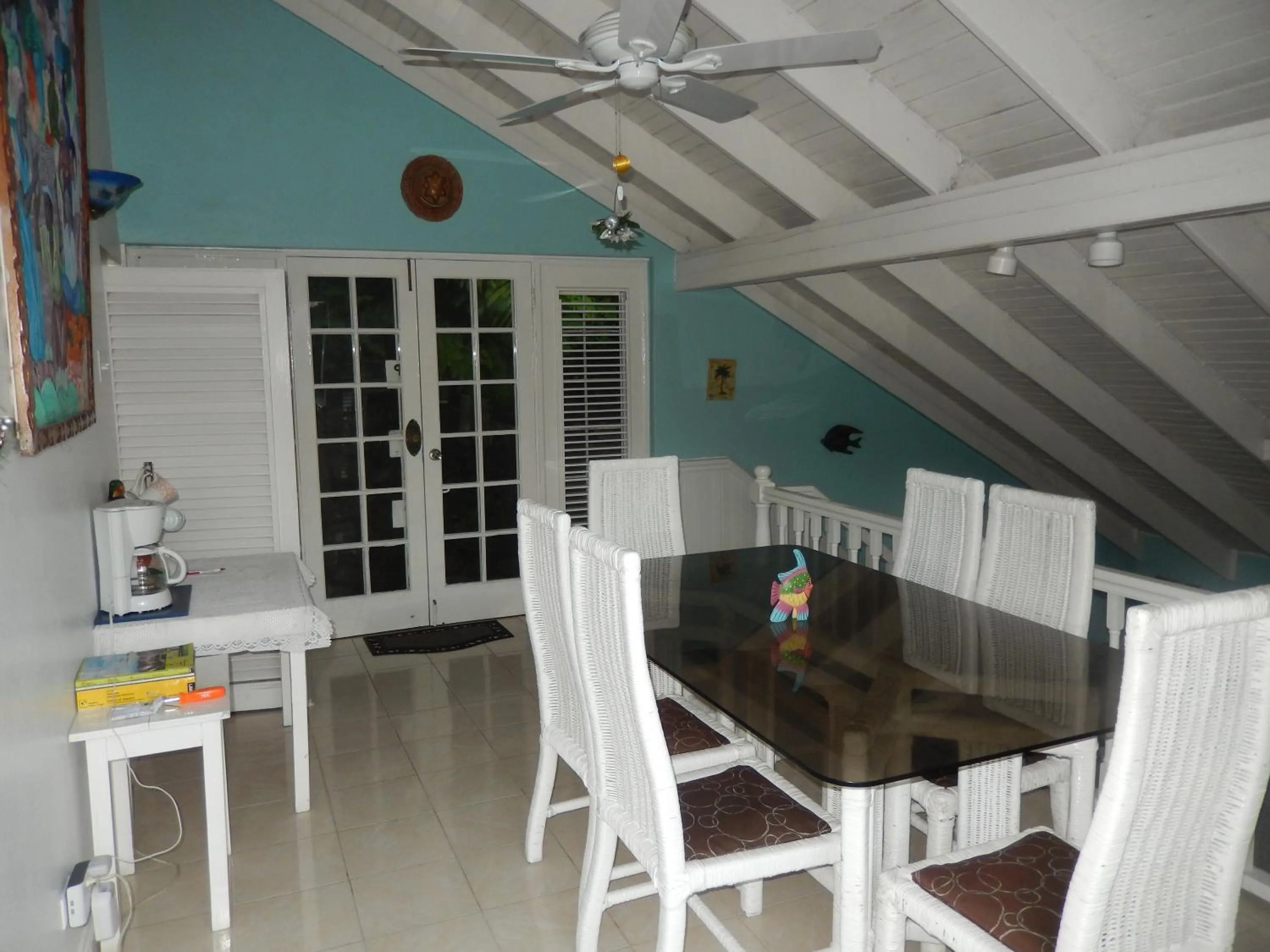 Dining area in Moon San Villa at the Blue Lagoon