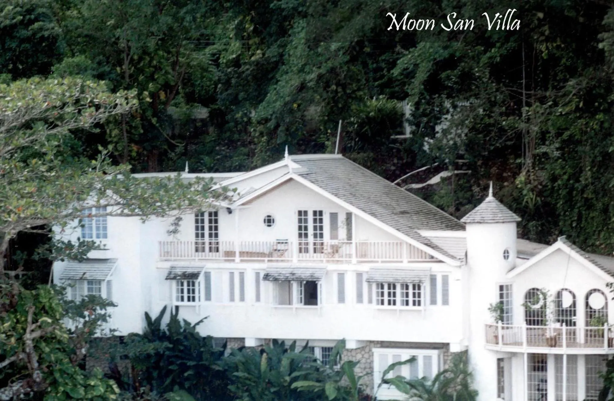 Property building in Moon San Villa at the Blue Lagoon