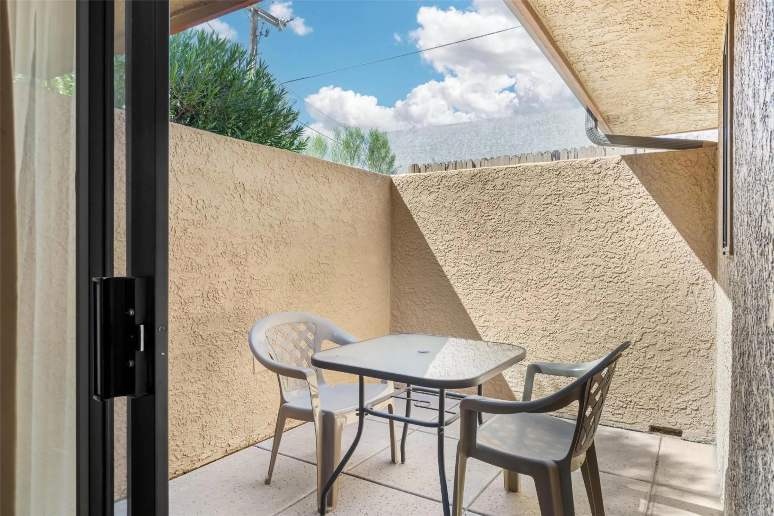 Photo of the whole room in Best Western Cottonwood Inn