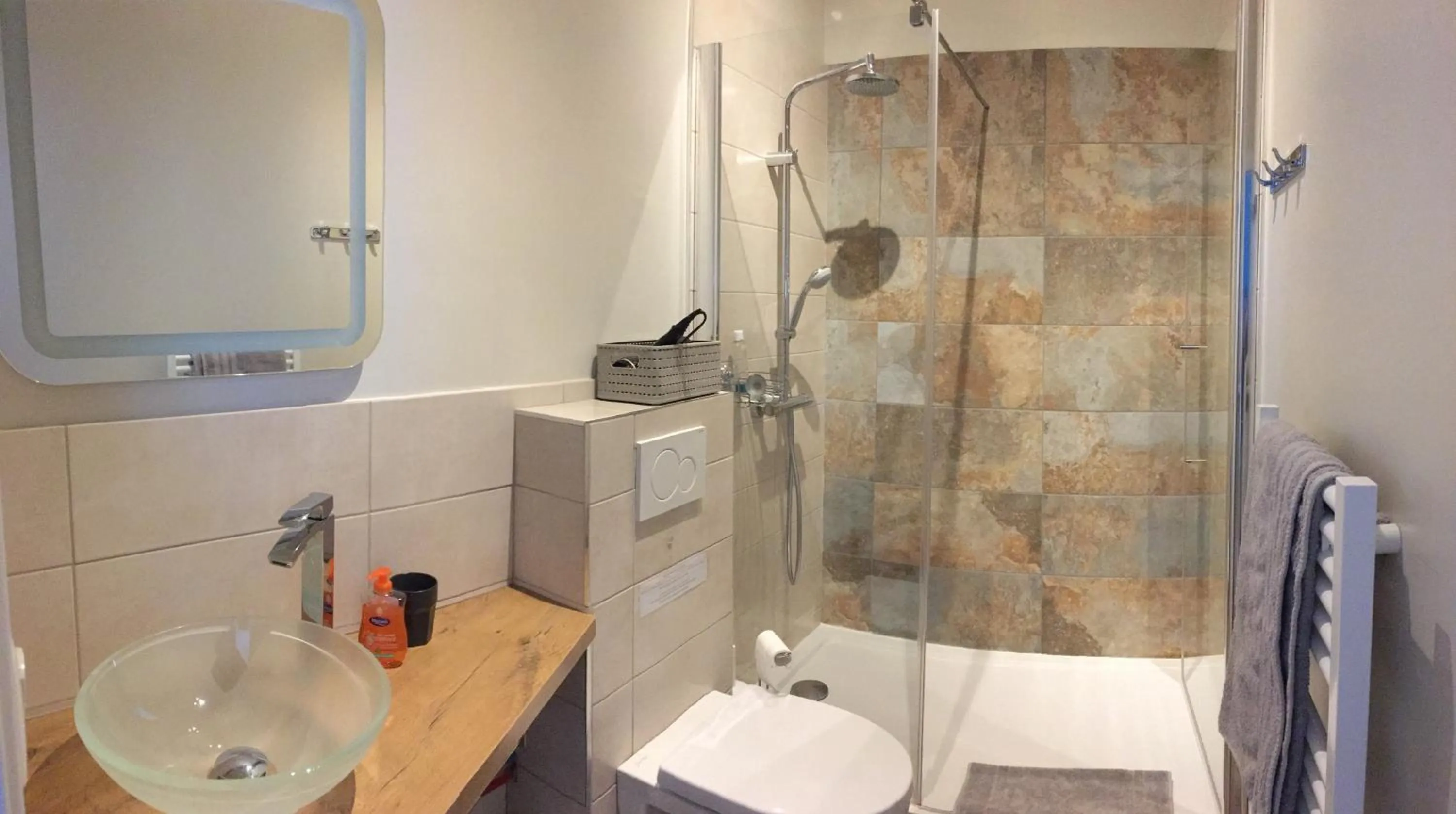 Bathroom in Chambres D'hôte Le Cèdre Bleu