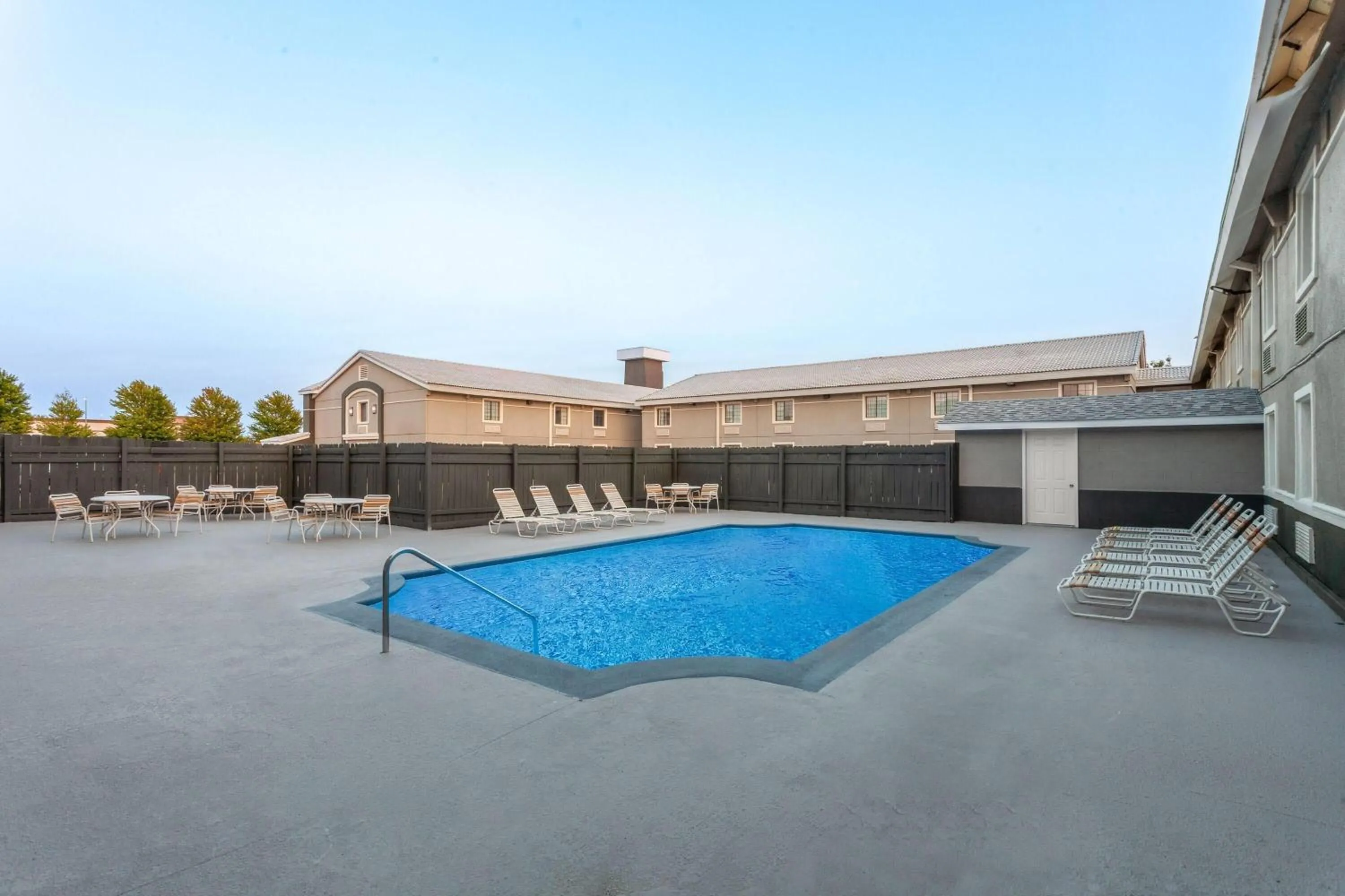 Swimming pool in La Quinta Inn by Wyndham Champaign