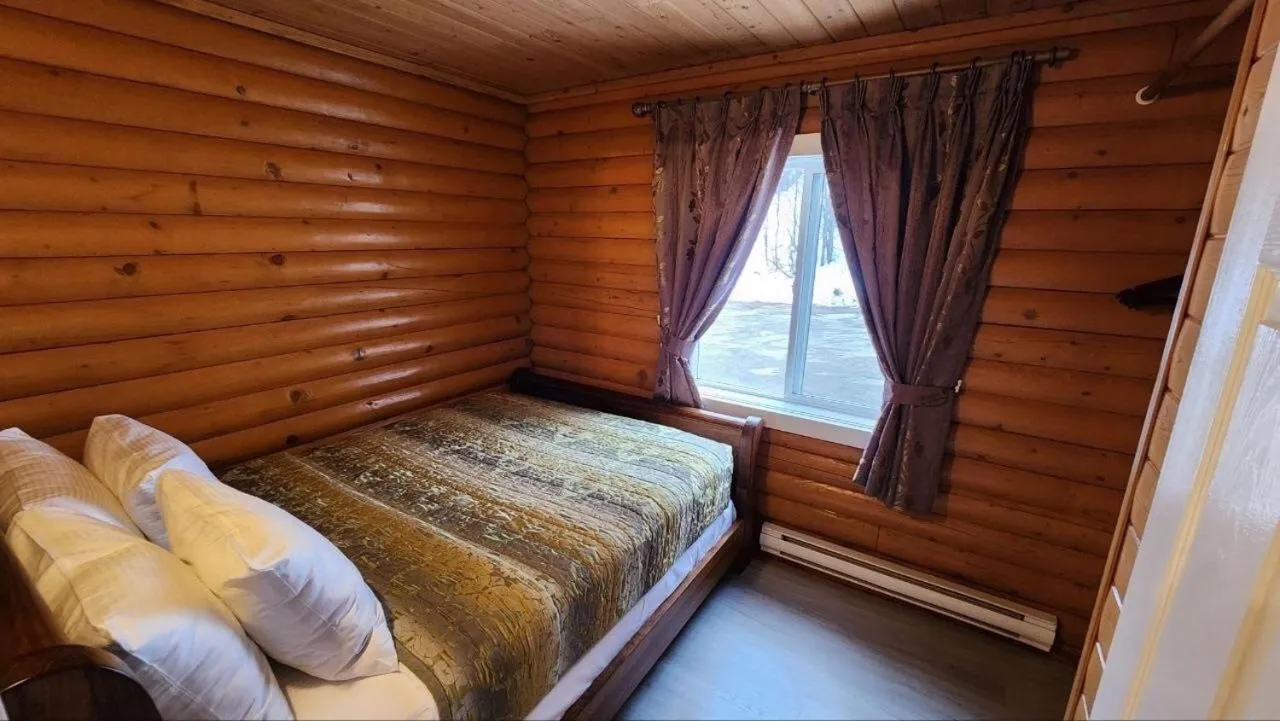 Bed in Mt. Revelstoke Alpine Chalets