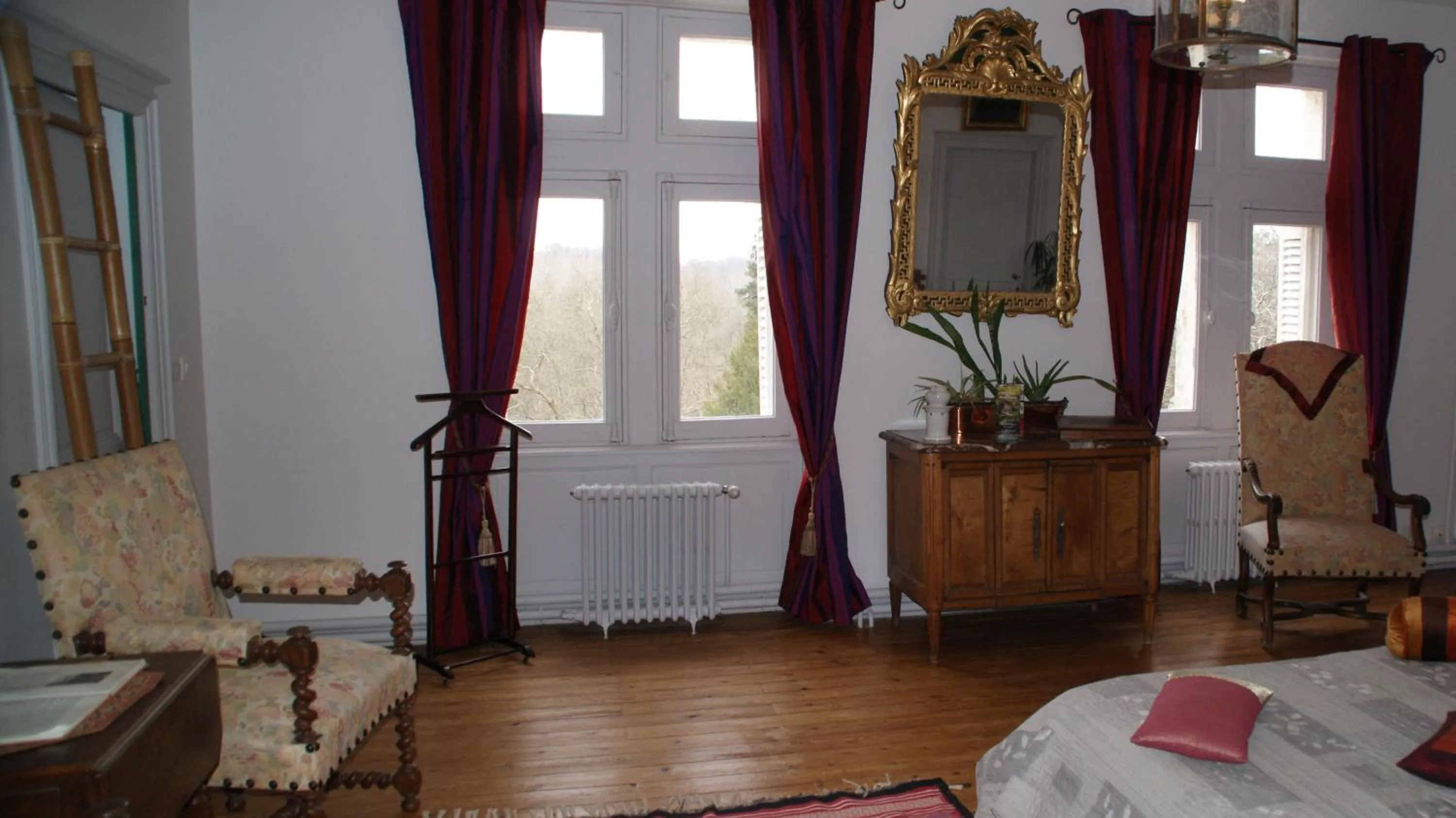 Bedroom in Chateau de Vaugrignon - Beer Spa