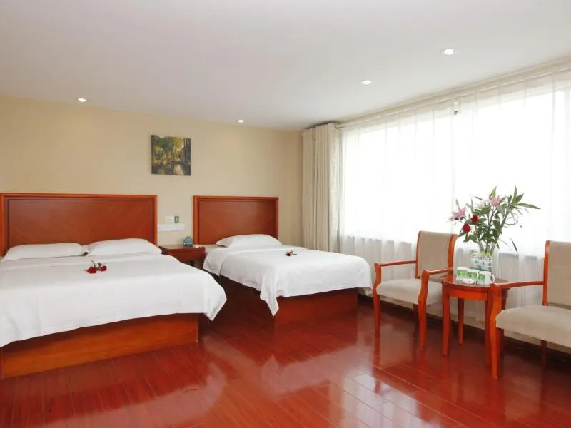 Bed in GreenTree Inn Rizhao West Station Suning Plaza