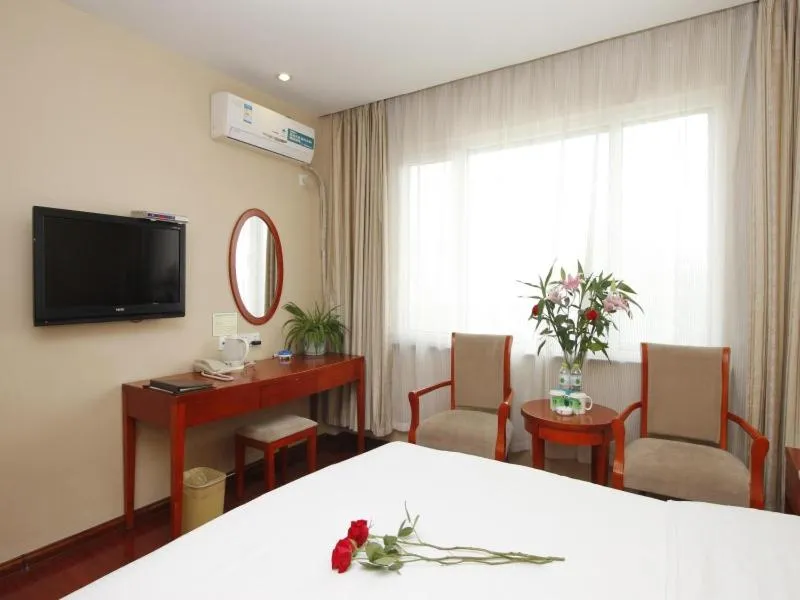 Bed in GreenTree Inn Rizhao West Station Suning Plaza
