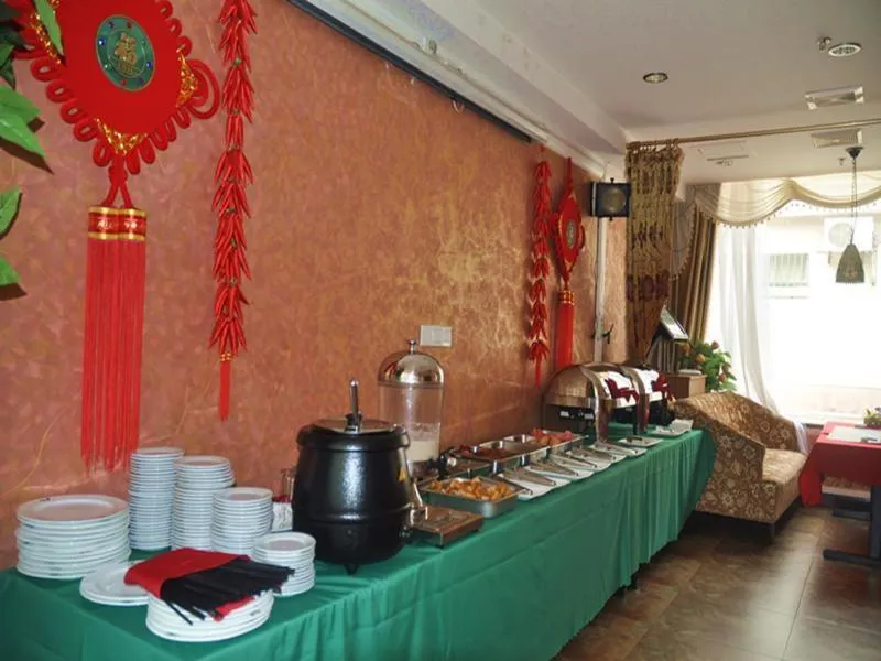 Restaurant/places to eat in Greentree Inn Shanghai Chongming Bao Town Express Hotel
