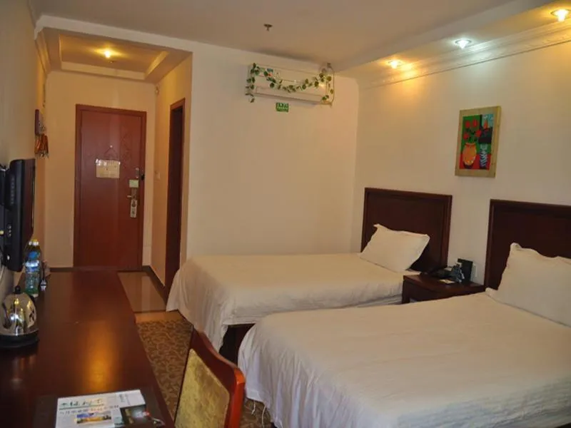 Photo of the whole room, Bed in Greentree Inn Shanghai Chongming Bao Town Express Hotel