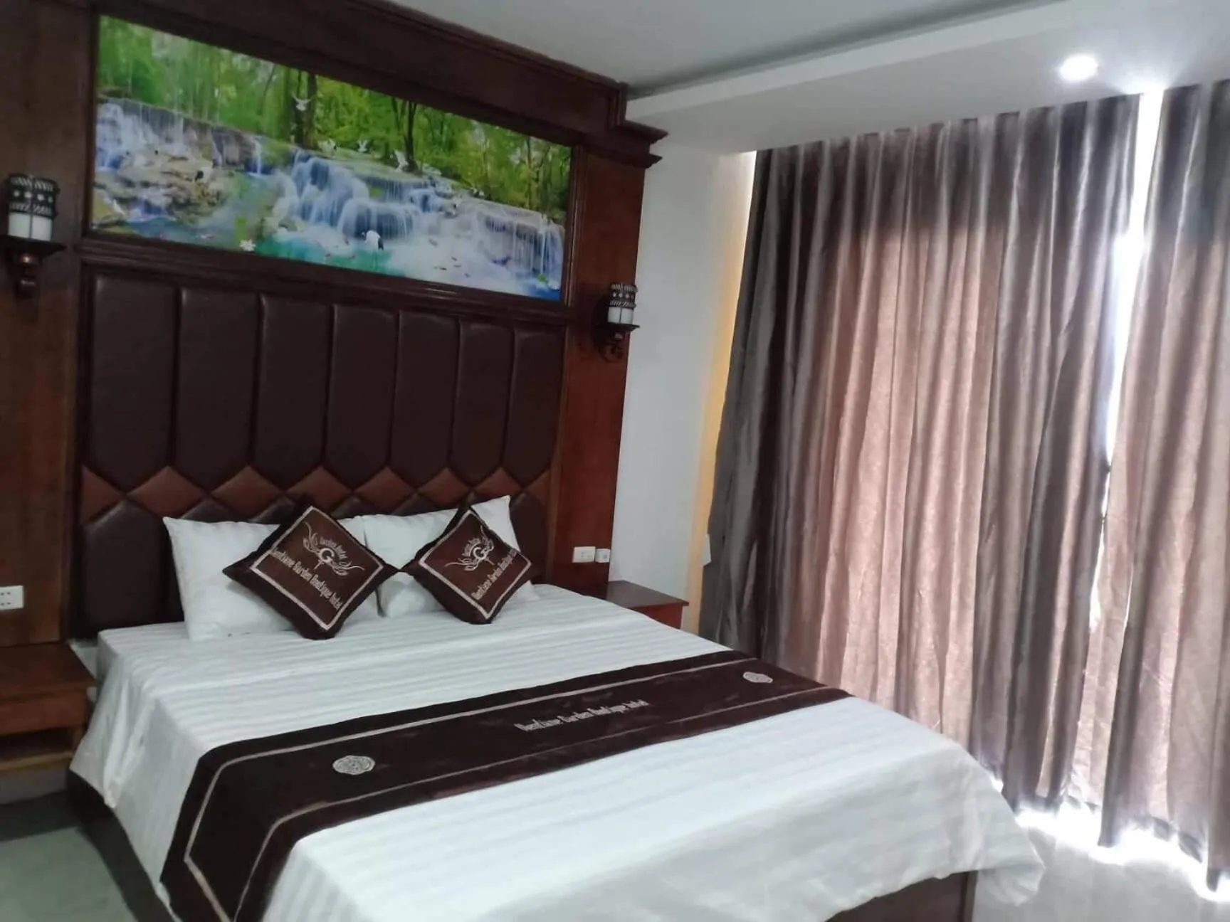 Photo of the whole room, Bed in Vientiane Garden Villa Hotel